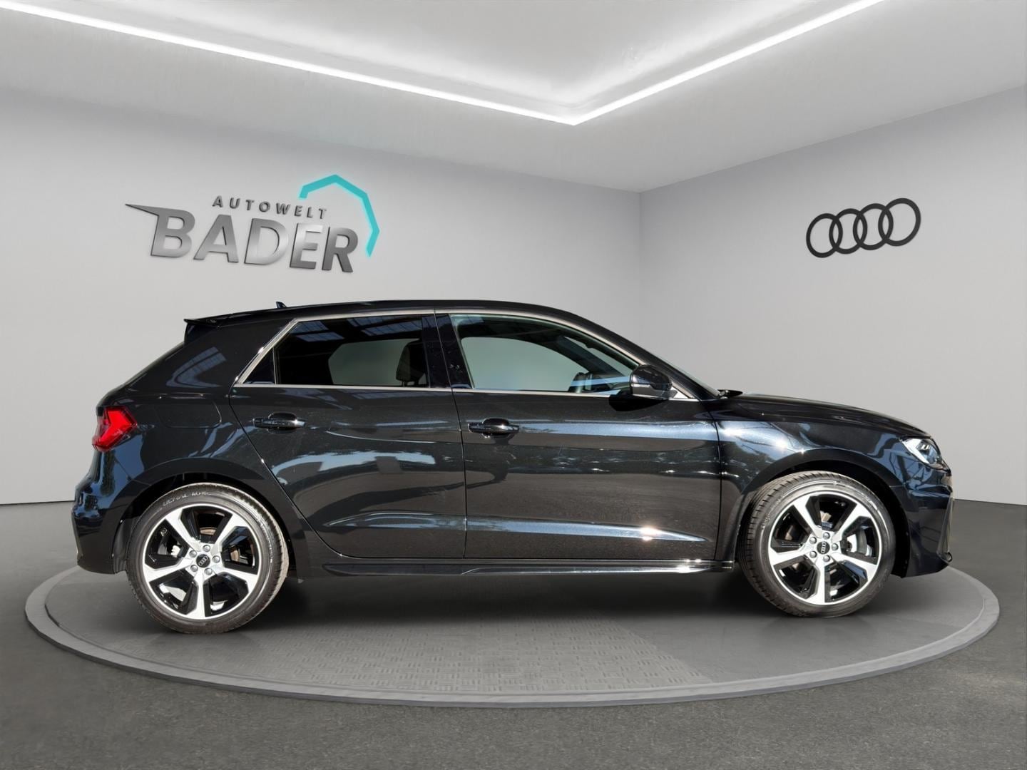 Bild über Audi A1 Sportback S line 35 TFSI S tronic - für weitere Informationen kontaktieren Sie den Audi Partner
