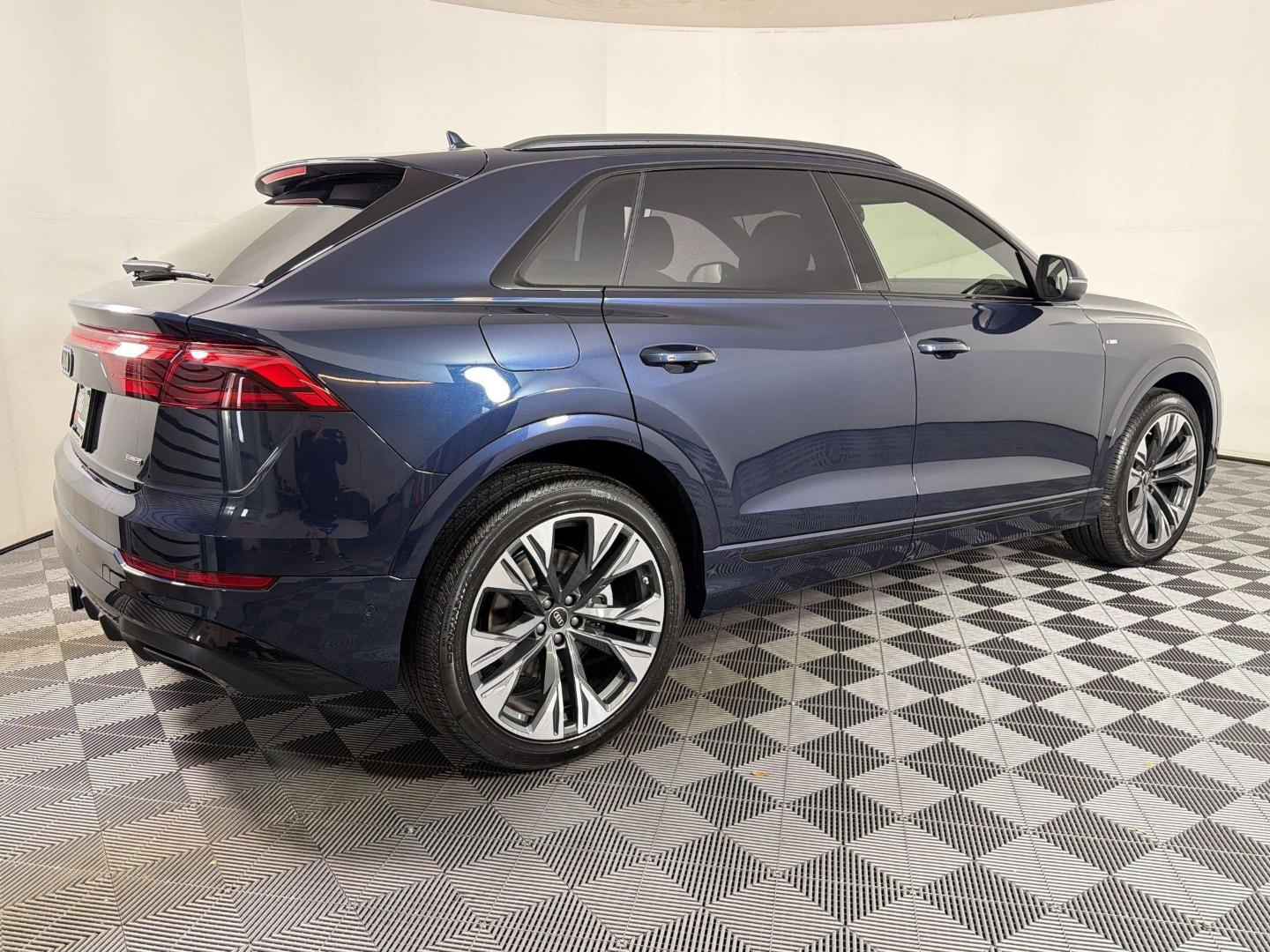 2026 Audi Q8 Premium Plus - Photo 7
