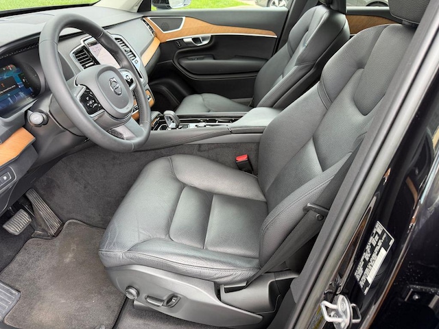 2023 Volvo XC90 Recharge Plug-In Hybrid