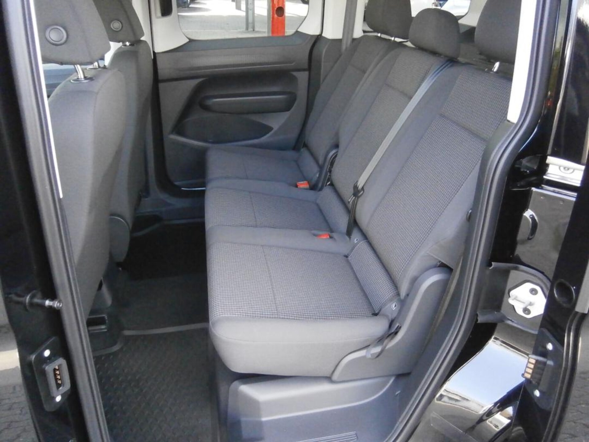 Volkswagen Caddy Basis-Modell