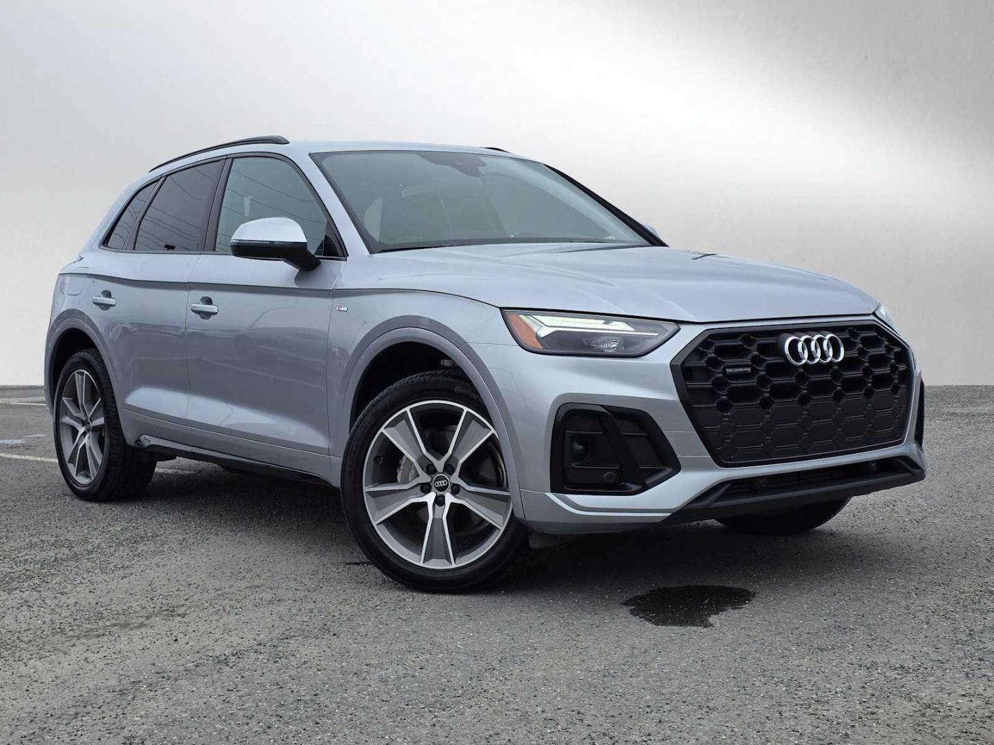 2025 Audi Q5 45 Premium's photo