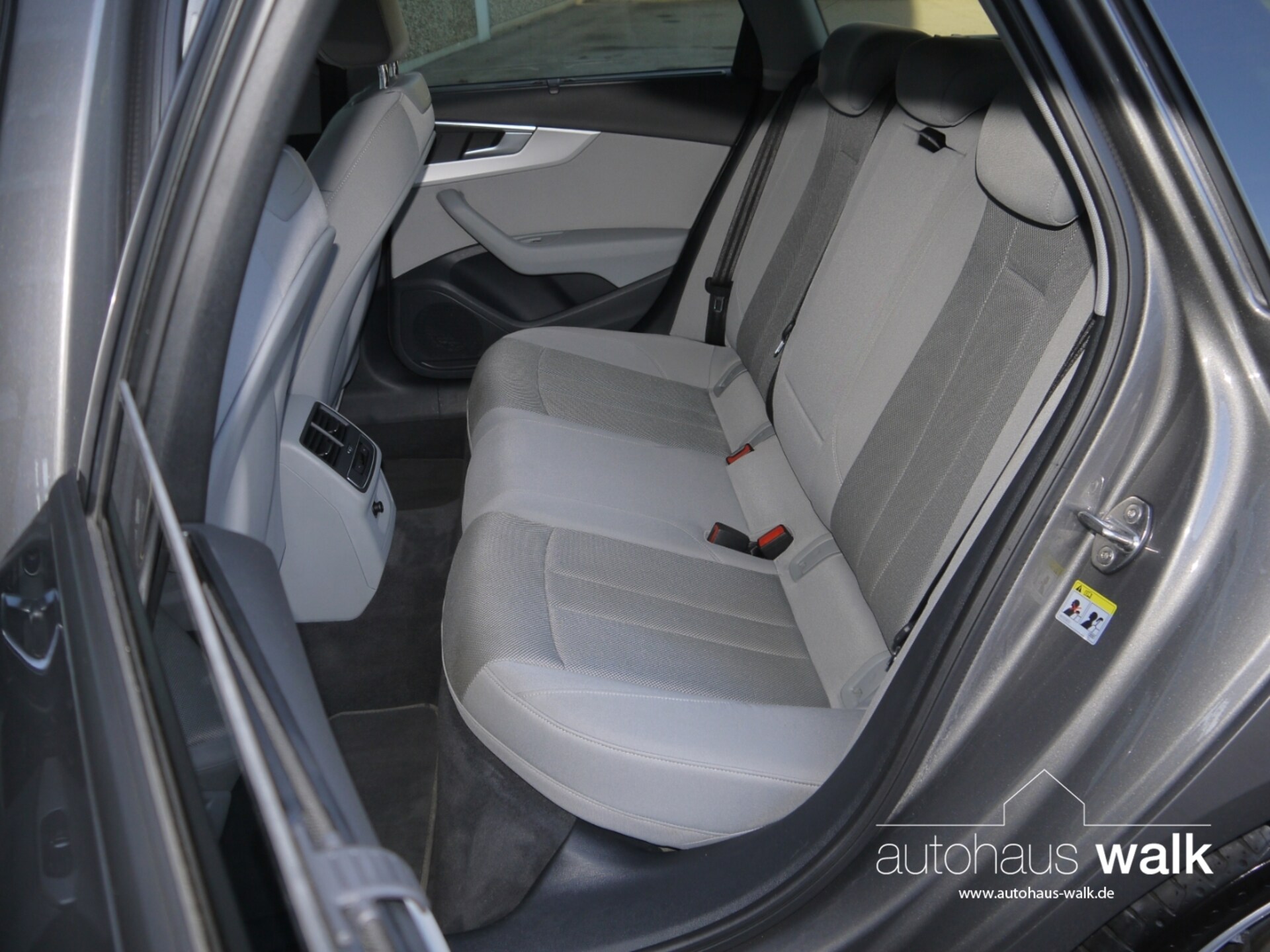 Audi A4 Avant S line