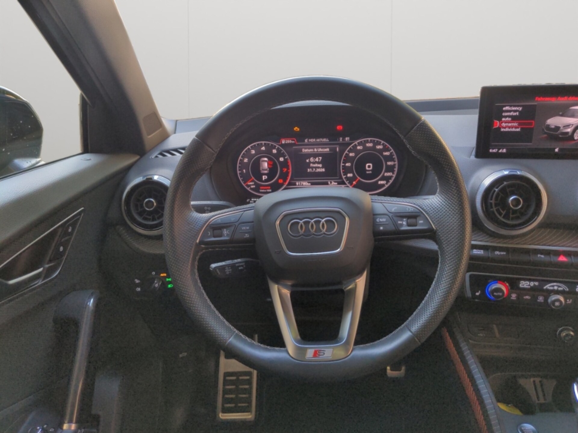 Audi Q2 S line