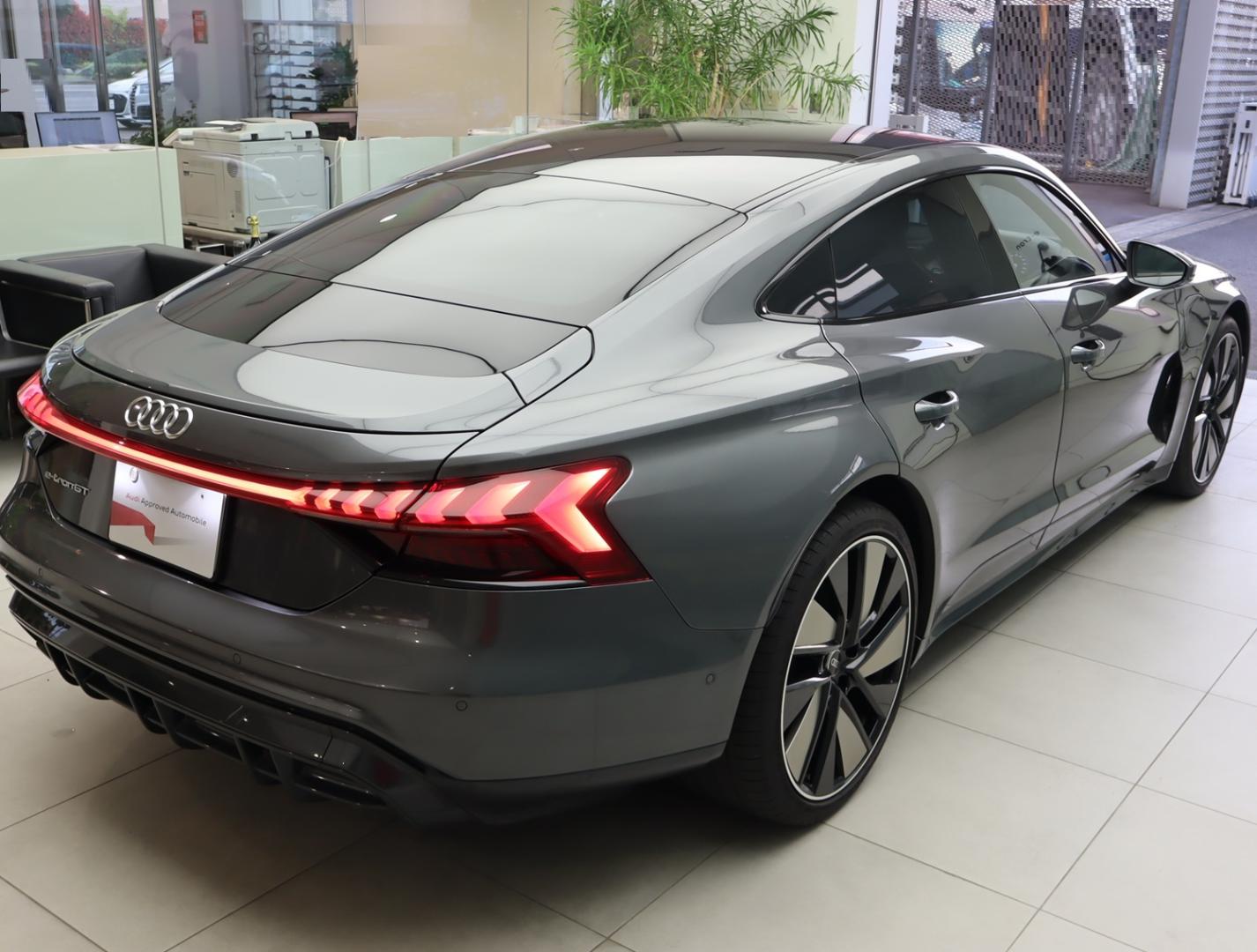 Image about Audi e-tron GT e-tron GT quattro 350,00 kW