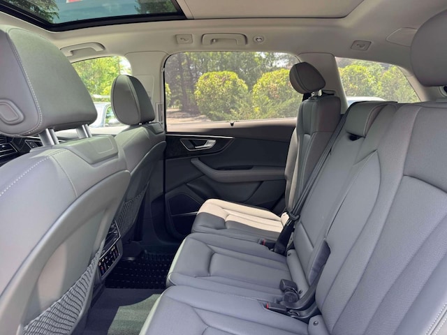 2025 Audi Q7 Premium Plus - Photo 30