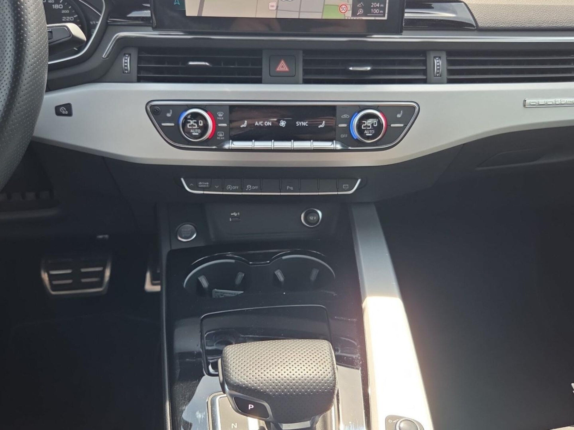 Audi A4 Limousine S line