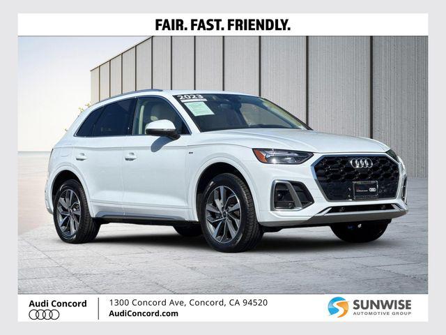 2023 Audi Q5 45 Premium Plus's photo