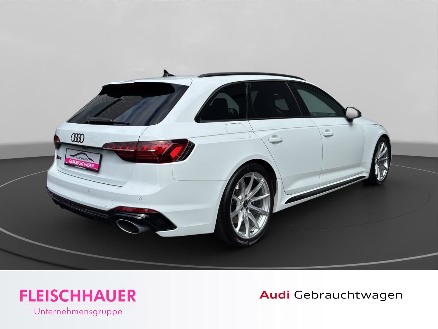 Bild über Audi RS 4 Avant TFSI quattro tiptronic - für weitere Informationen kontaktieren Sie den Audi Partner