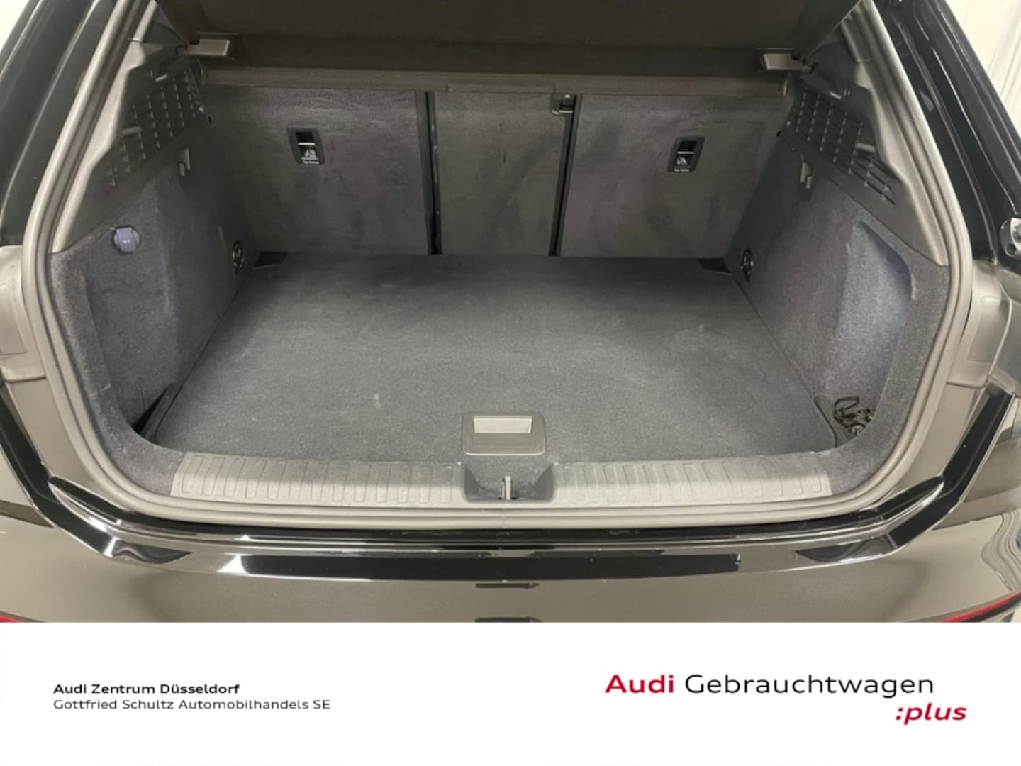 Bild über Audi S3 Sportback TFSI quattro S tronic - für weitere Informationen kontaktieren Sie den Audi Partner