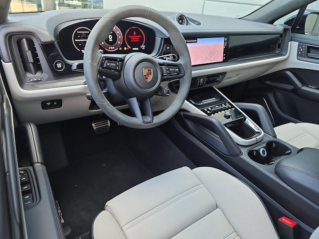 2025 Porsche Cayenne Coupé