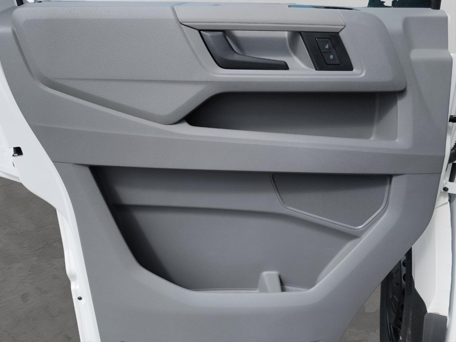 Volkswagen Crafter Kasten mittlerer Radstand – Bild 13