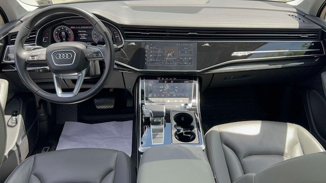 2025 Audi Q7 Premium Plus - Photo 32