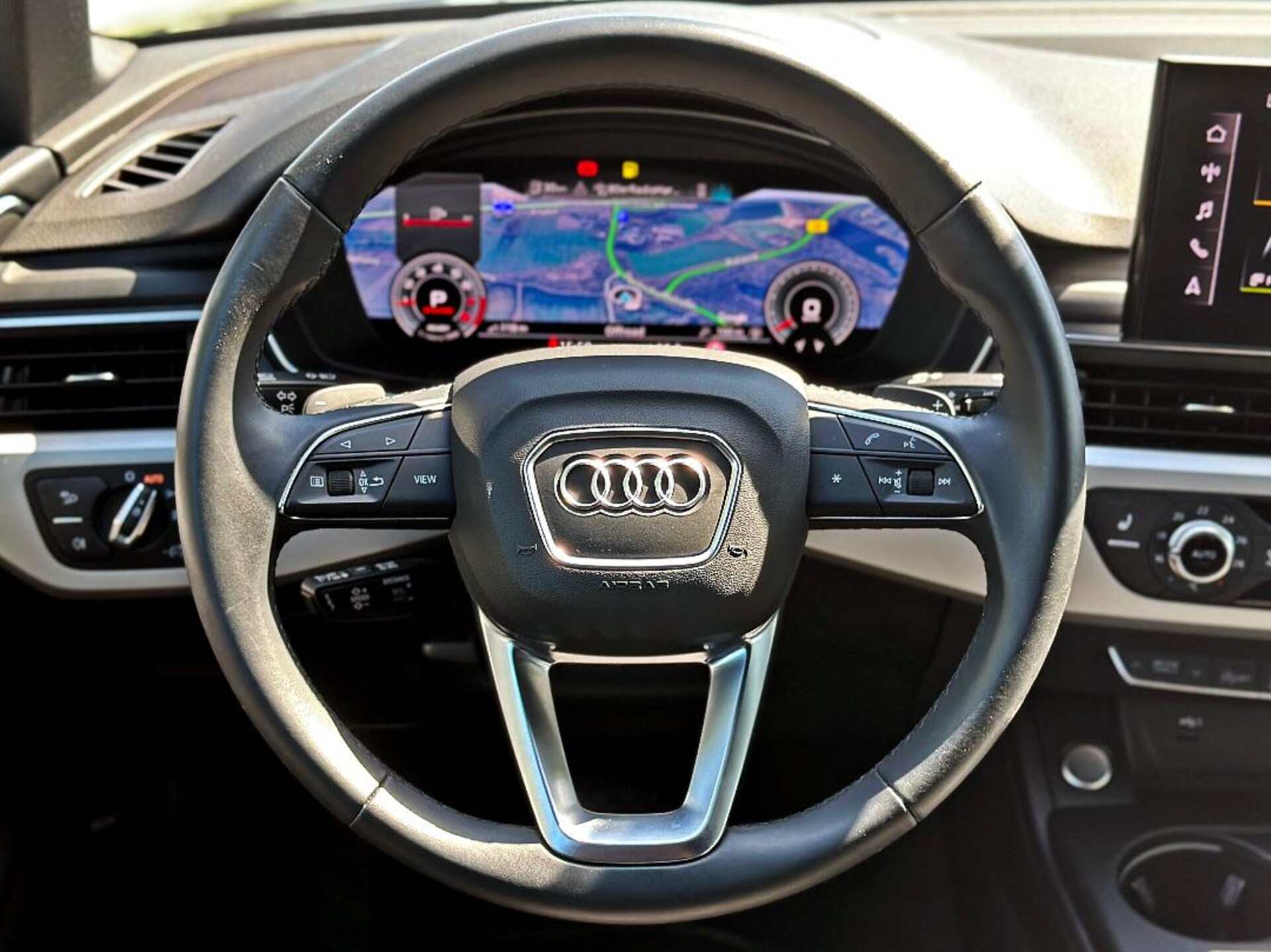 Audi A4 Avant S line