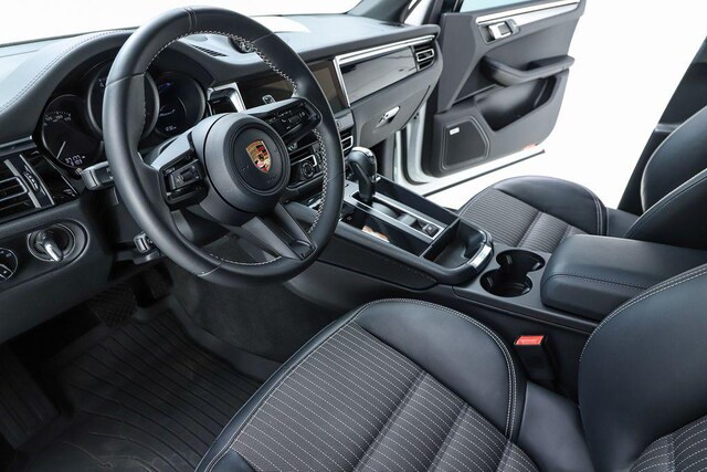 2023 Porsche Macan