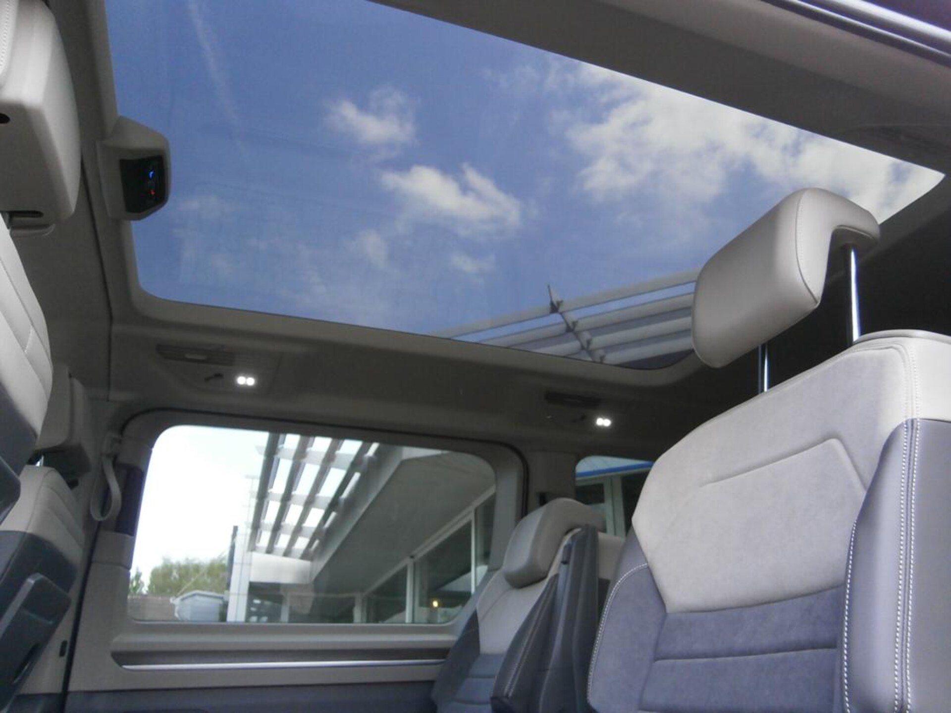 Volkswagen Multivan Style