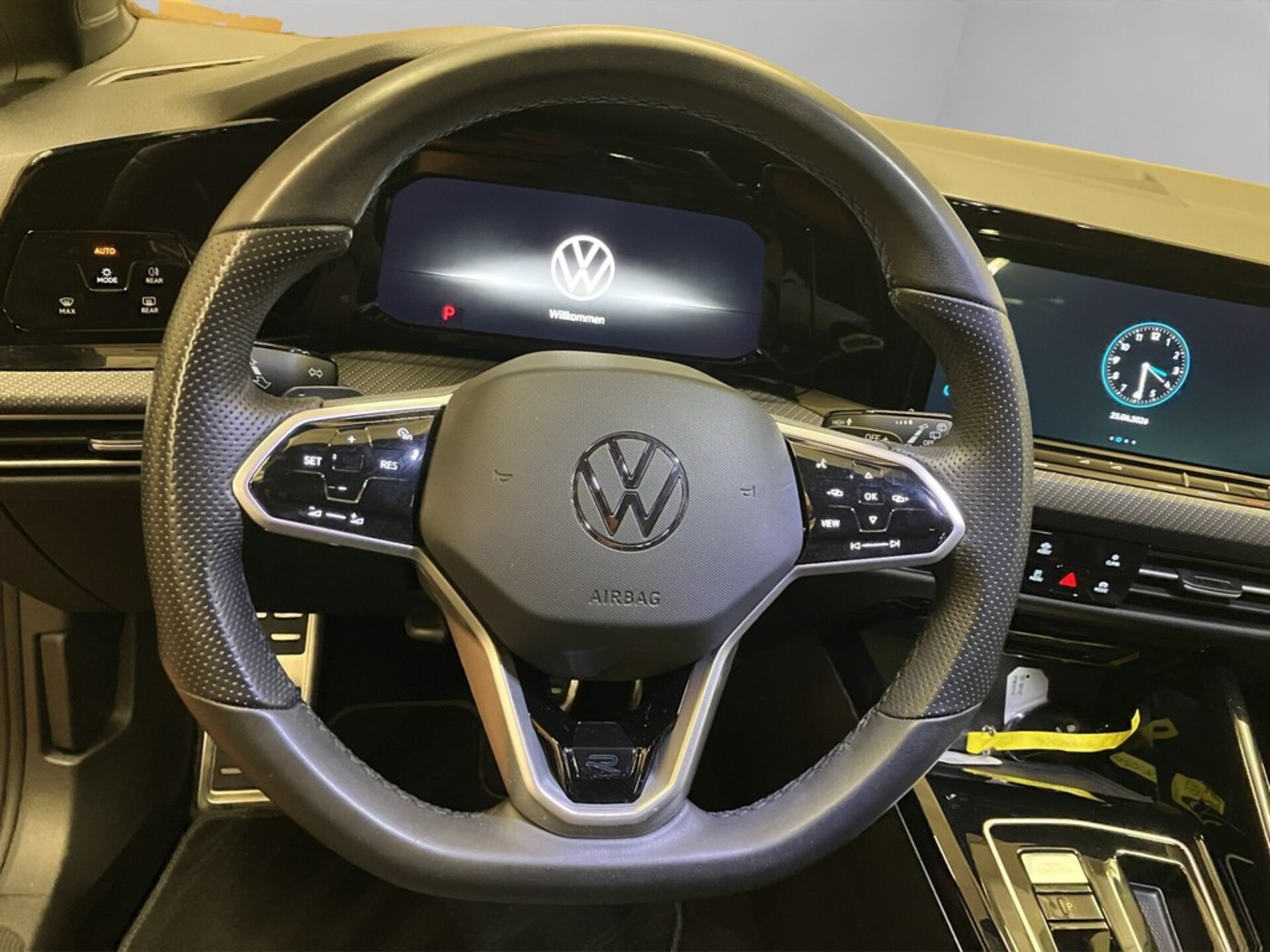 Volkswagen Golf R-Line