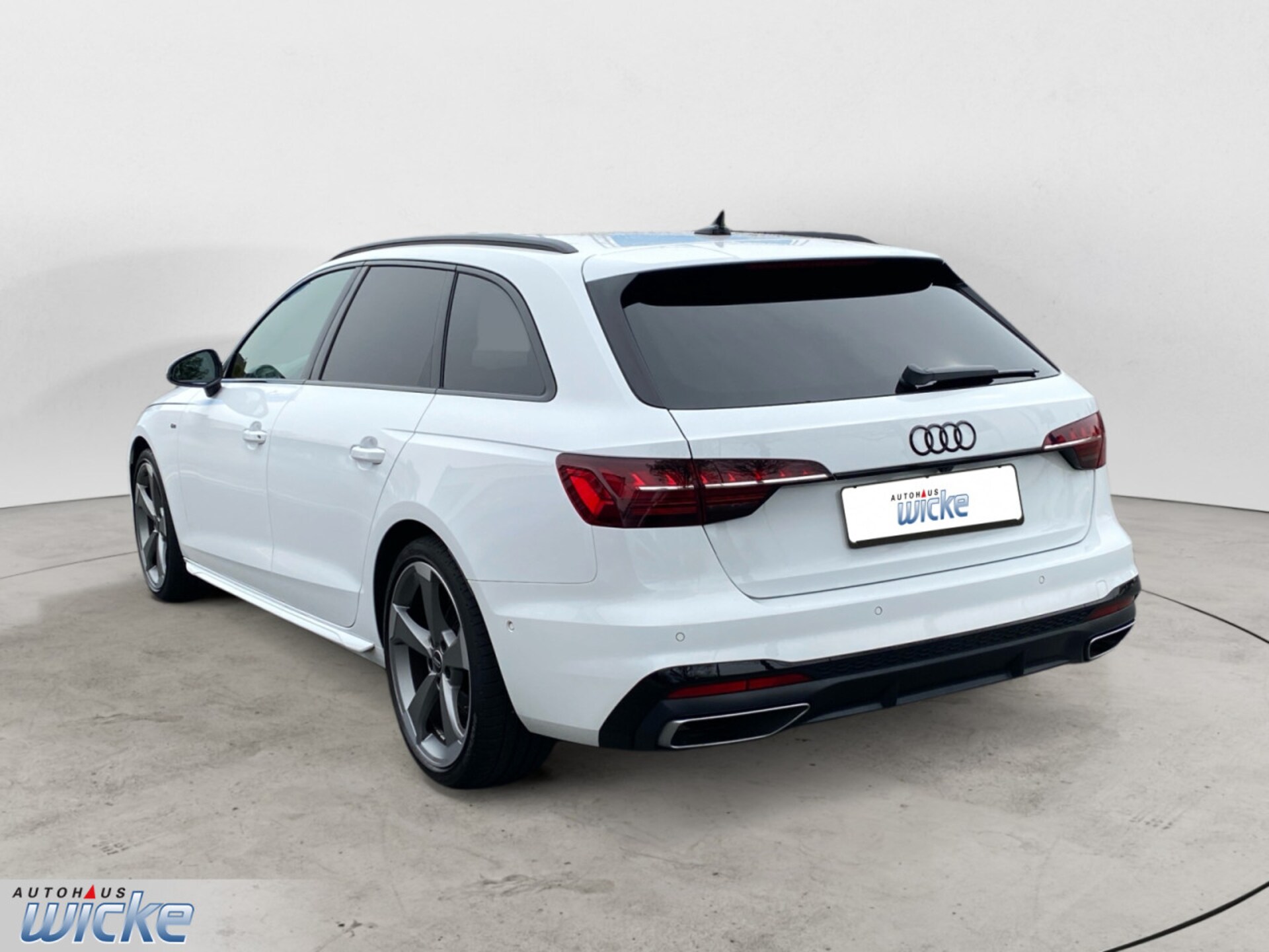 Audi A4 Avant S line