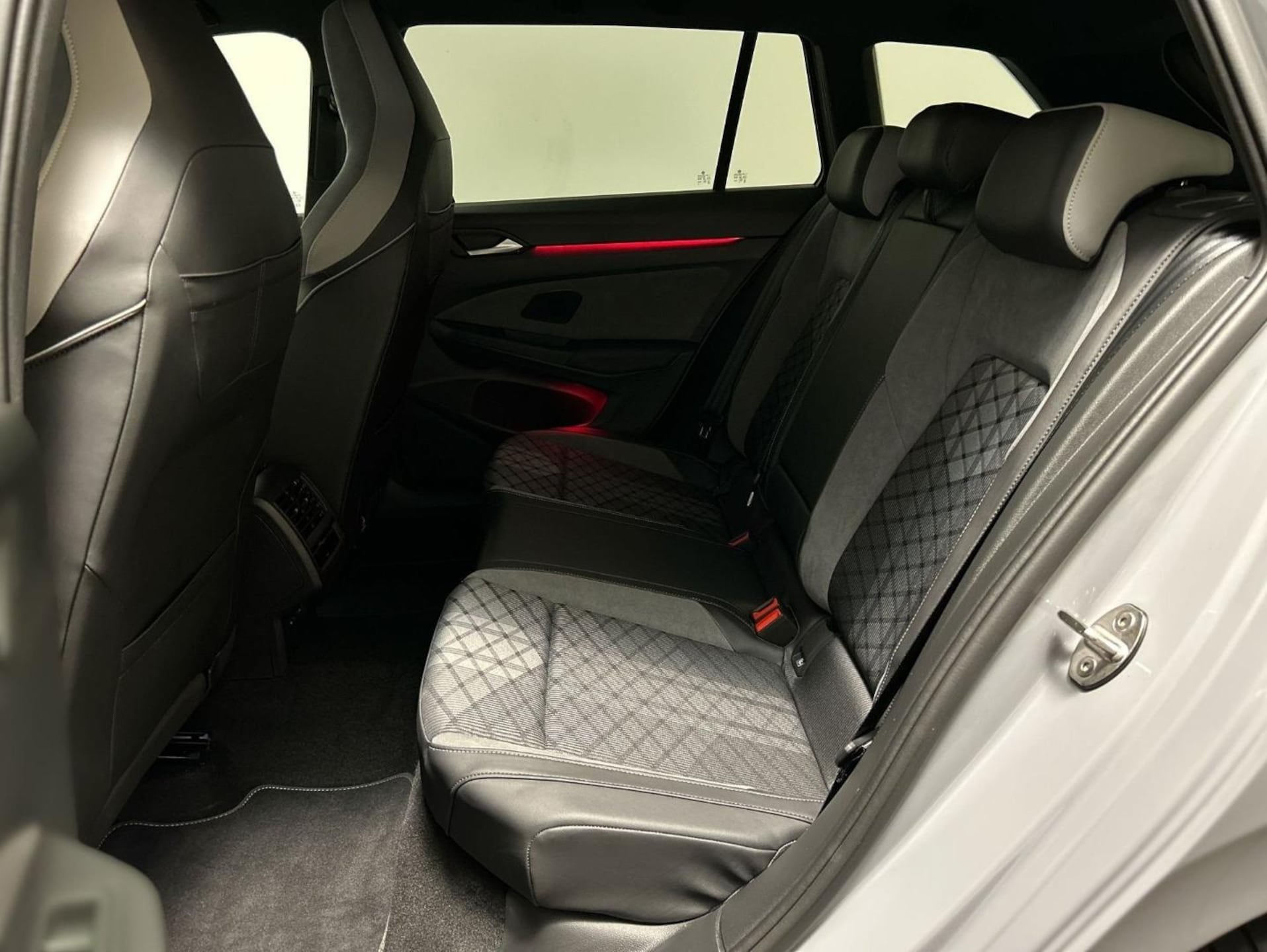 Volkswagen Golf Variant R-Line