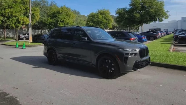 2026 BMW X7