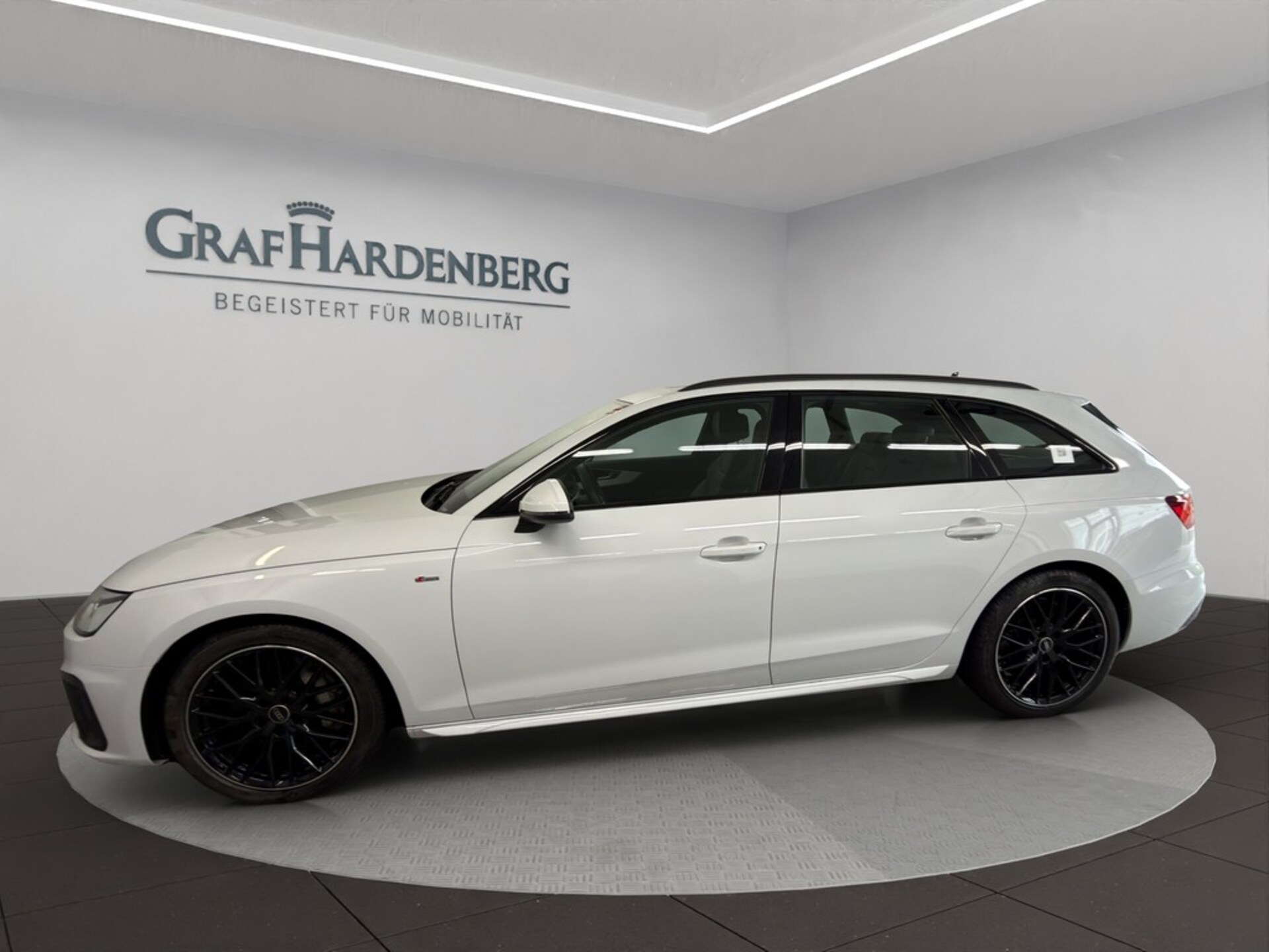 Audi A4 Avant S line