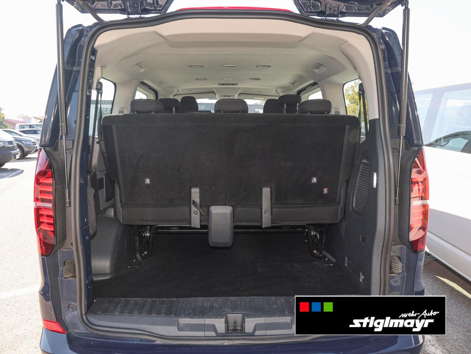 Volkswagen Transporter Kombi kurzer Radstand – Bild 9