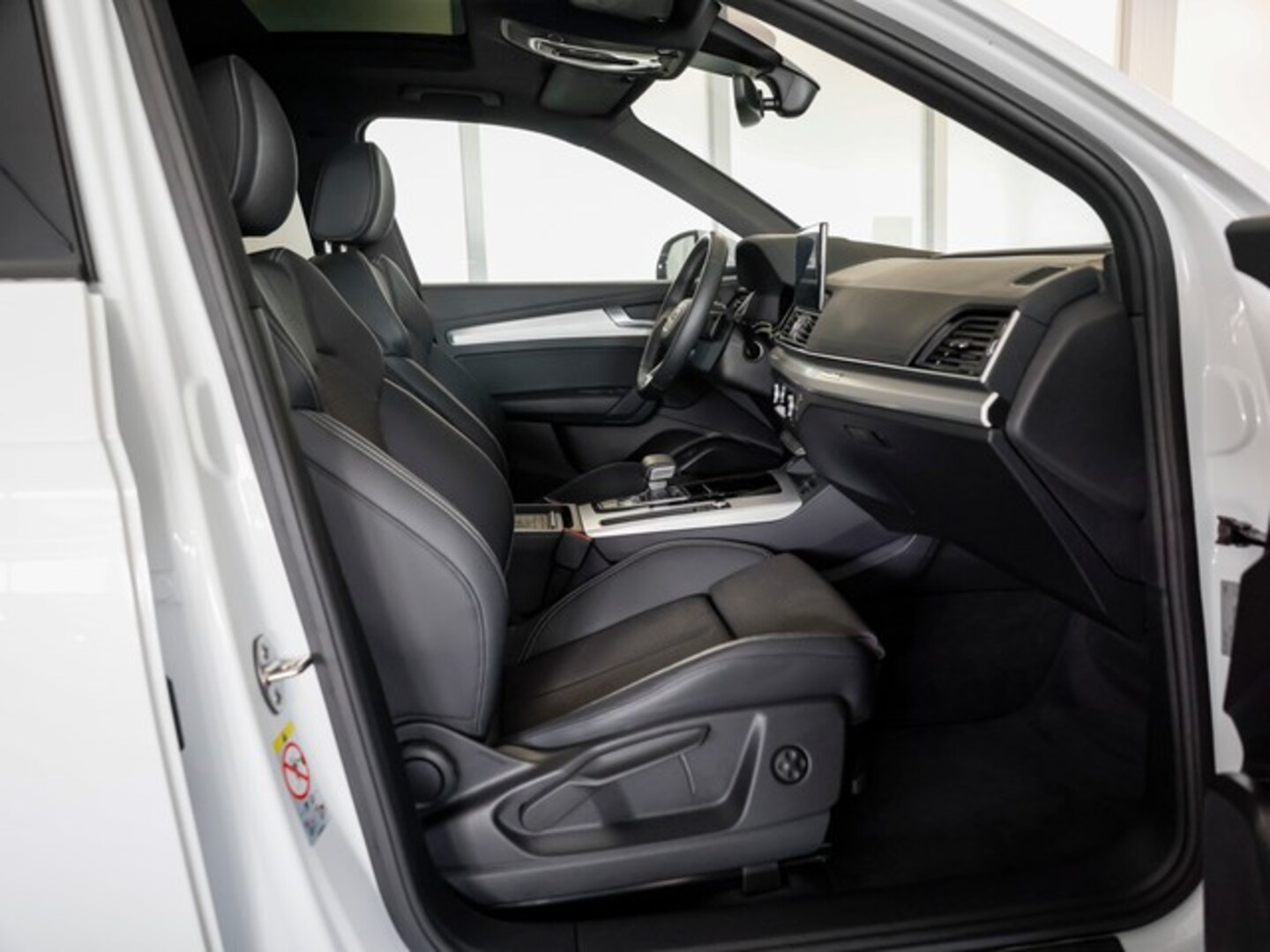 Bild über Audi Q5 Sportback 40 TFSI quattro S tronic - für weitere Informationen kontaktieren Sie den Audi Partner