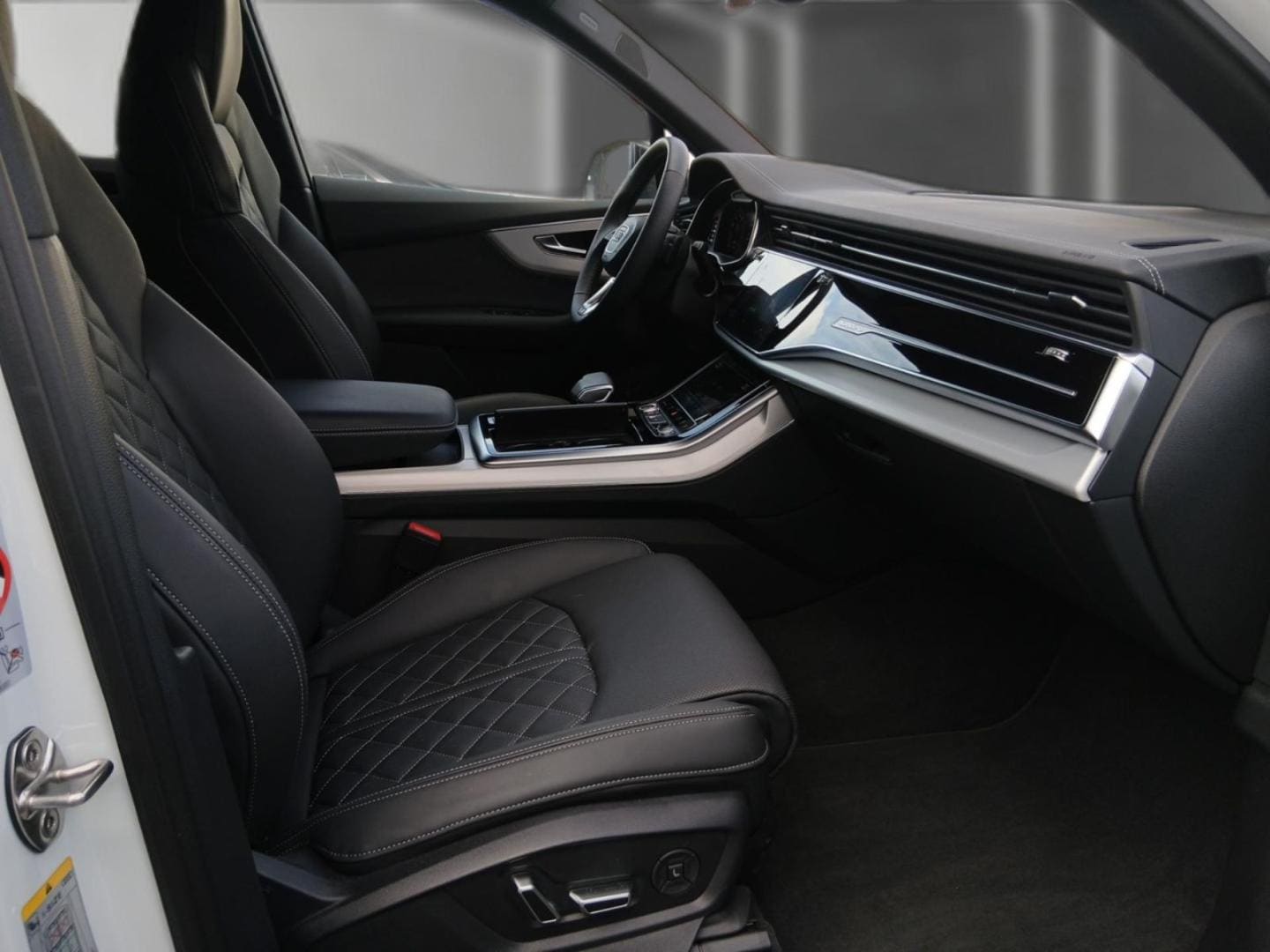 Bild über Audi Q7 SUV S line business TFSI quattro 250 kW tiptronic - für weitere Informationen kontaktieren Sie den Audi Partner