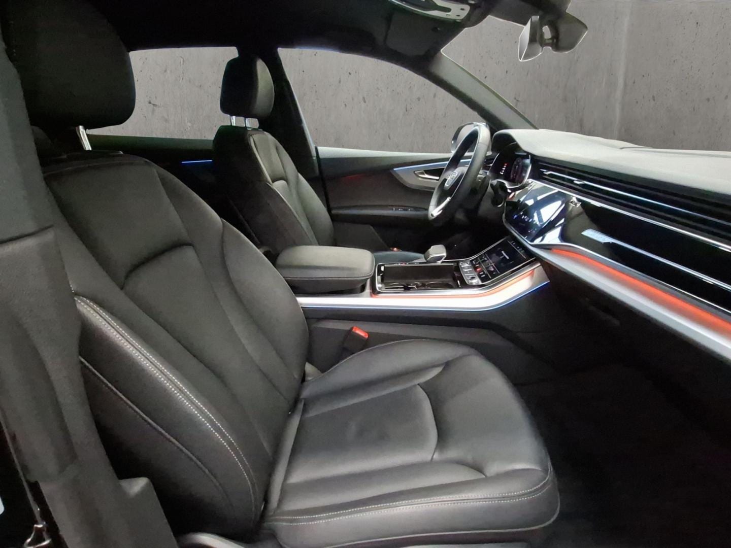 Bild über Audi Q8 SUV 45 TDI quattro tiptronic - für weitere Informationen kontaktieren Sie den Audi Partner