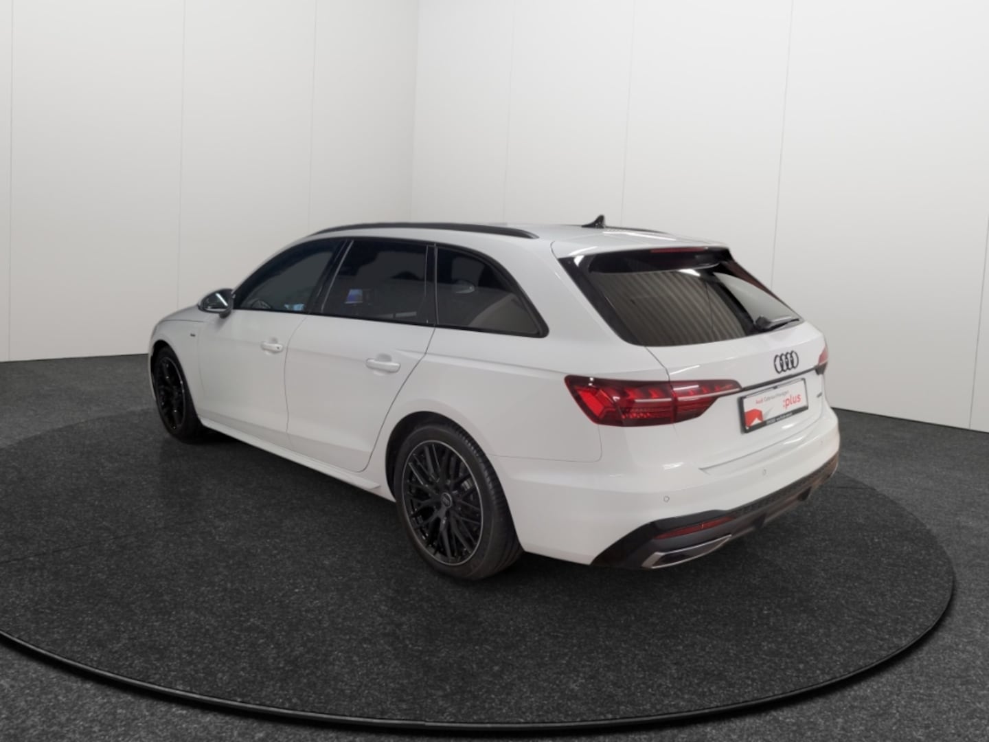 Bild über Audi A4 Avant S line 40 TFSI quattro S tronic - für weitere Informationen kontaktieren Sie den Audi Partner