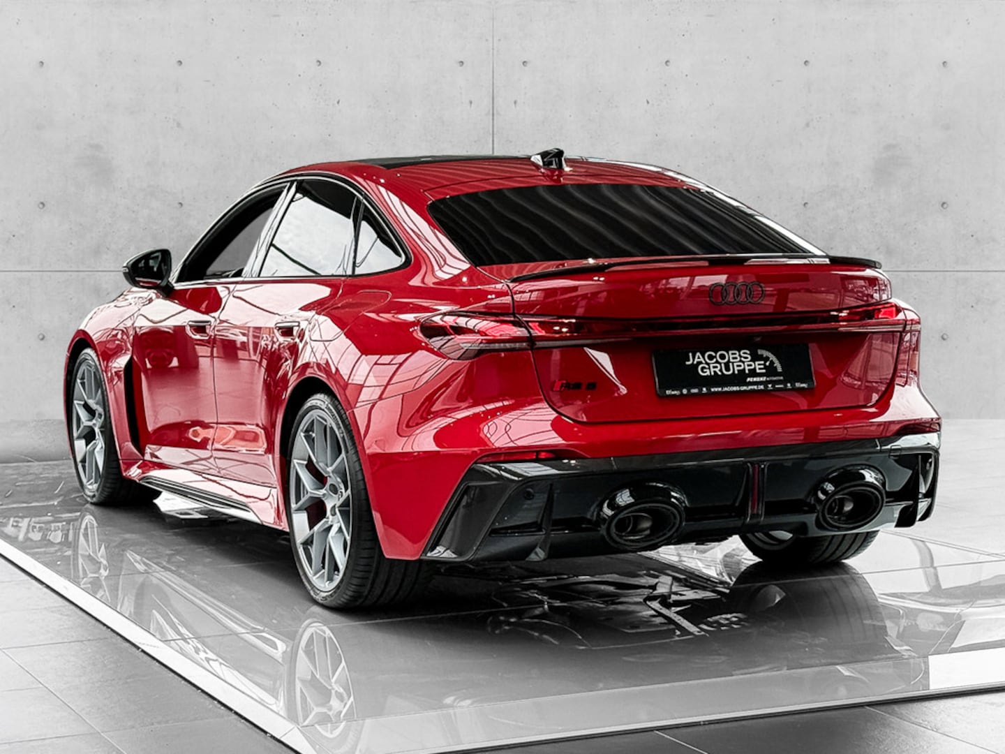 Bild über Audi RS 5 Limousine TFSI quattro 470 kW tiptronic - für weitere Informationen kontaktieren Sie den Audi Partner