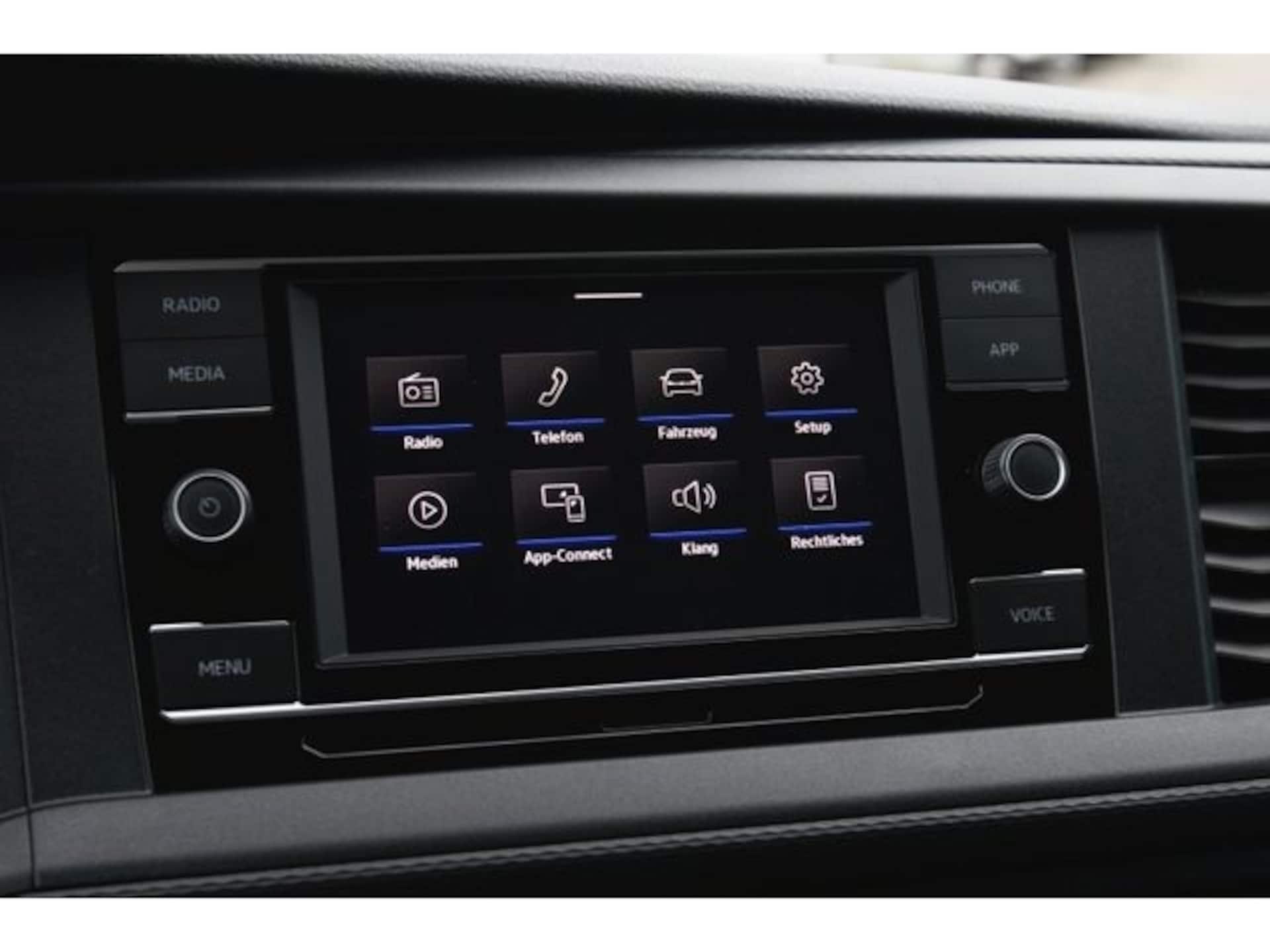 Volkswagen T6.1 Transporter Kombi langer Radstand