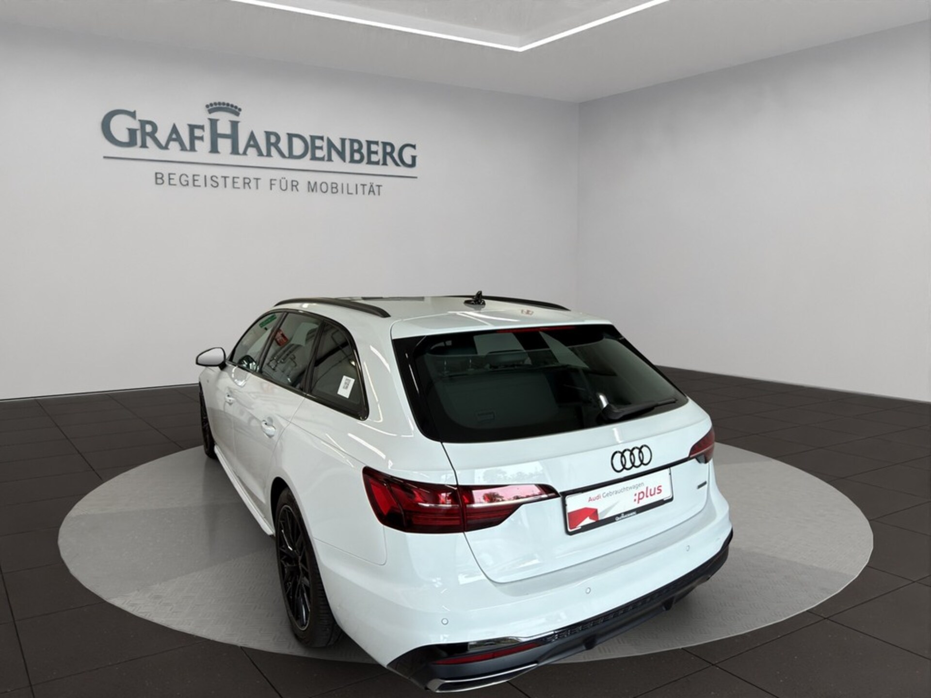 Audi A4 Avant S line