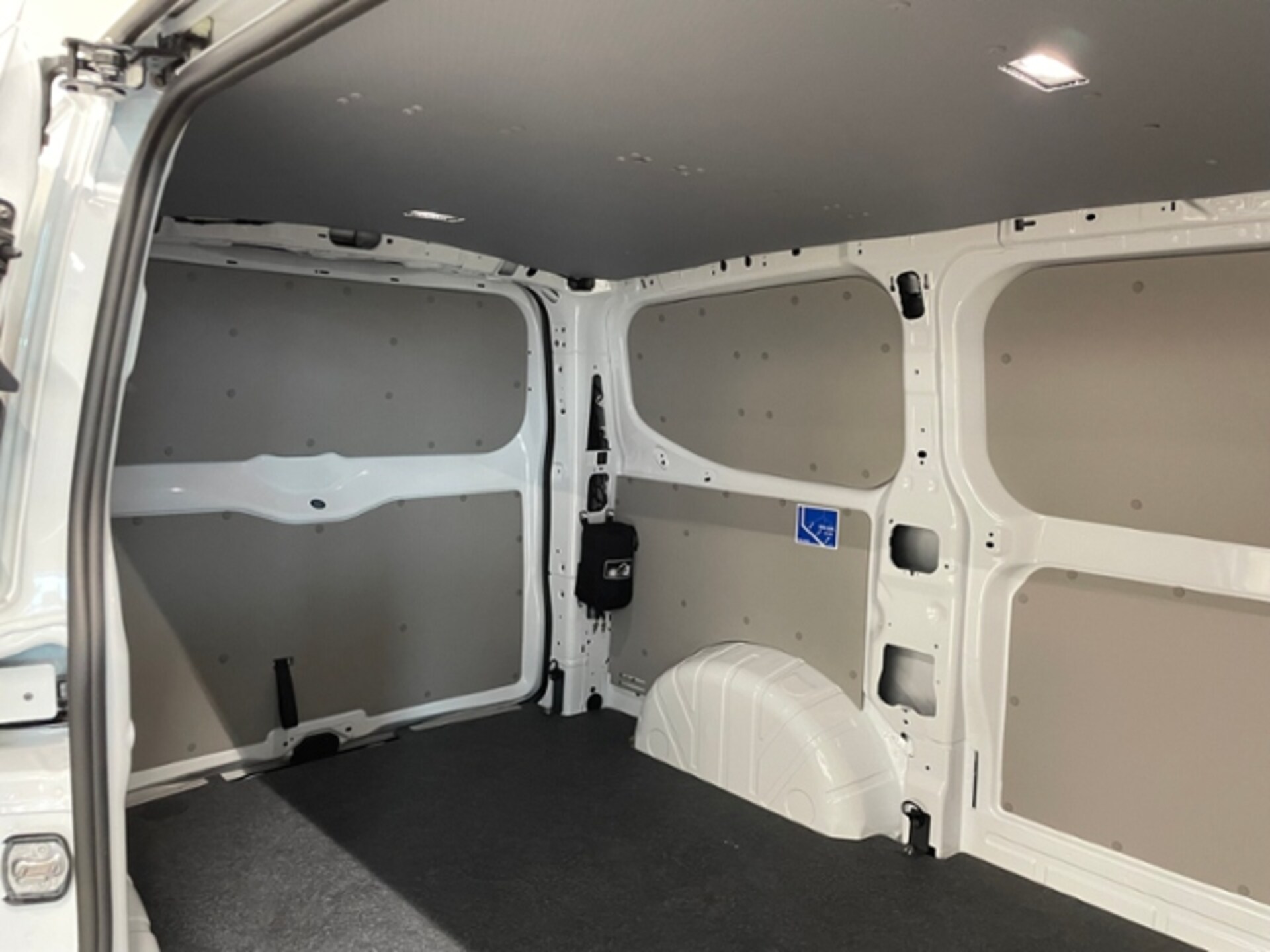 Volkswagen Transporter Kasten kurzer Radstand