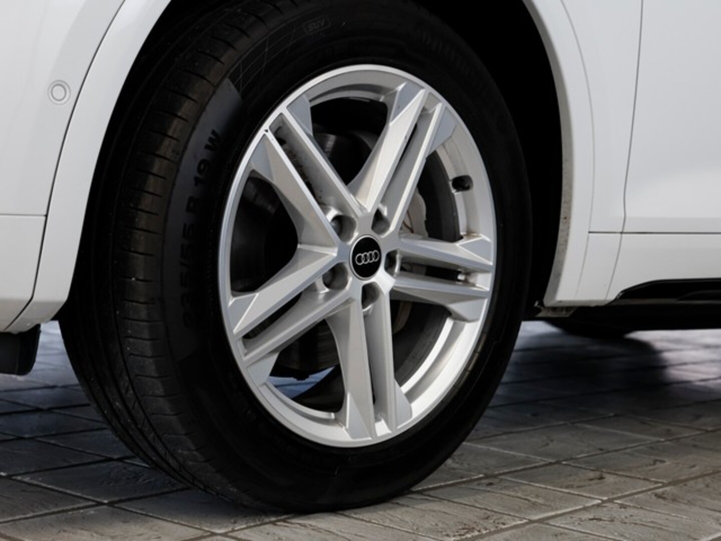 Bild über Audi Q5 Sportback 40 TFSI quattro S tronic - für weitere Informationen kontaktieren Sie den Audi Partner