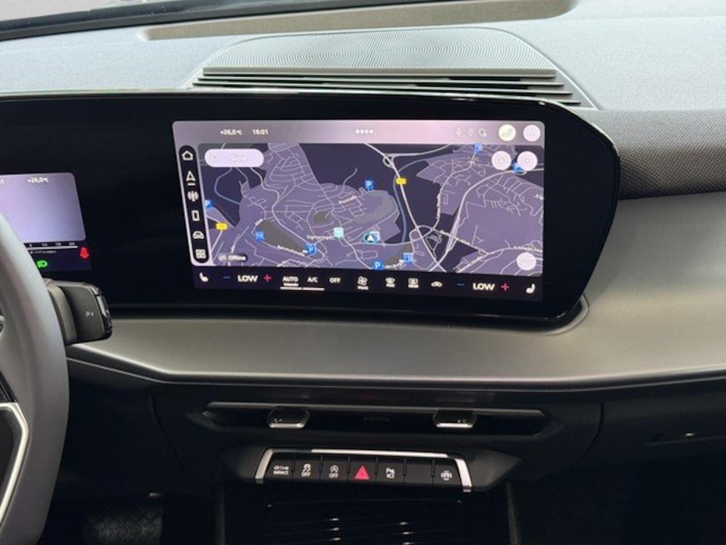 Bild über Audi Q3 SUV TFSI quattro 150 kW S tronic - für weitere Informationen kontaktieren Sie den Audi Partner
