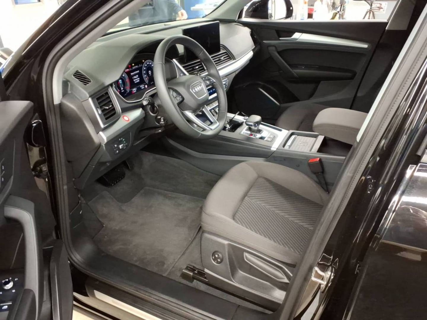Bild über Audi Q5 40 TDI quattro 150 kW S tronic - für weitere Informationen kontaktieren Sie den Audi Partner