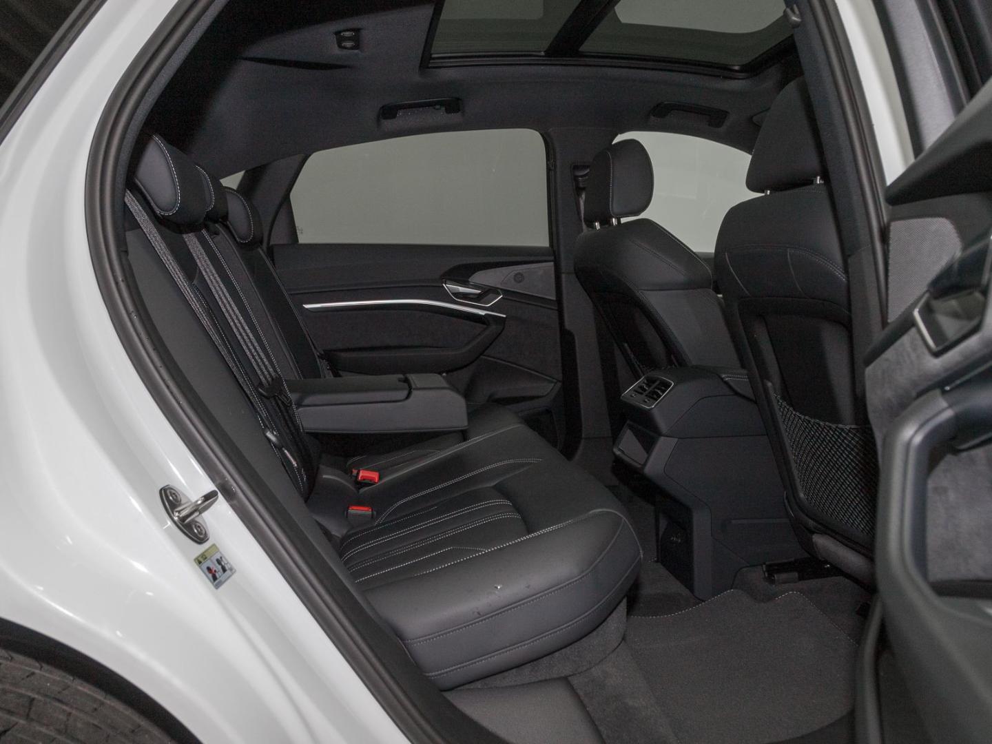 Image about Audi Q8 Sportback e-tron S line 55 e-tron quattro