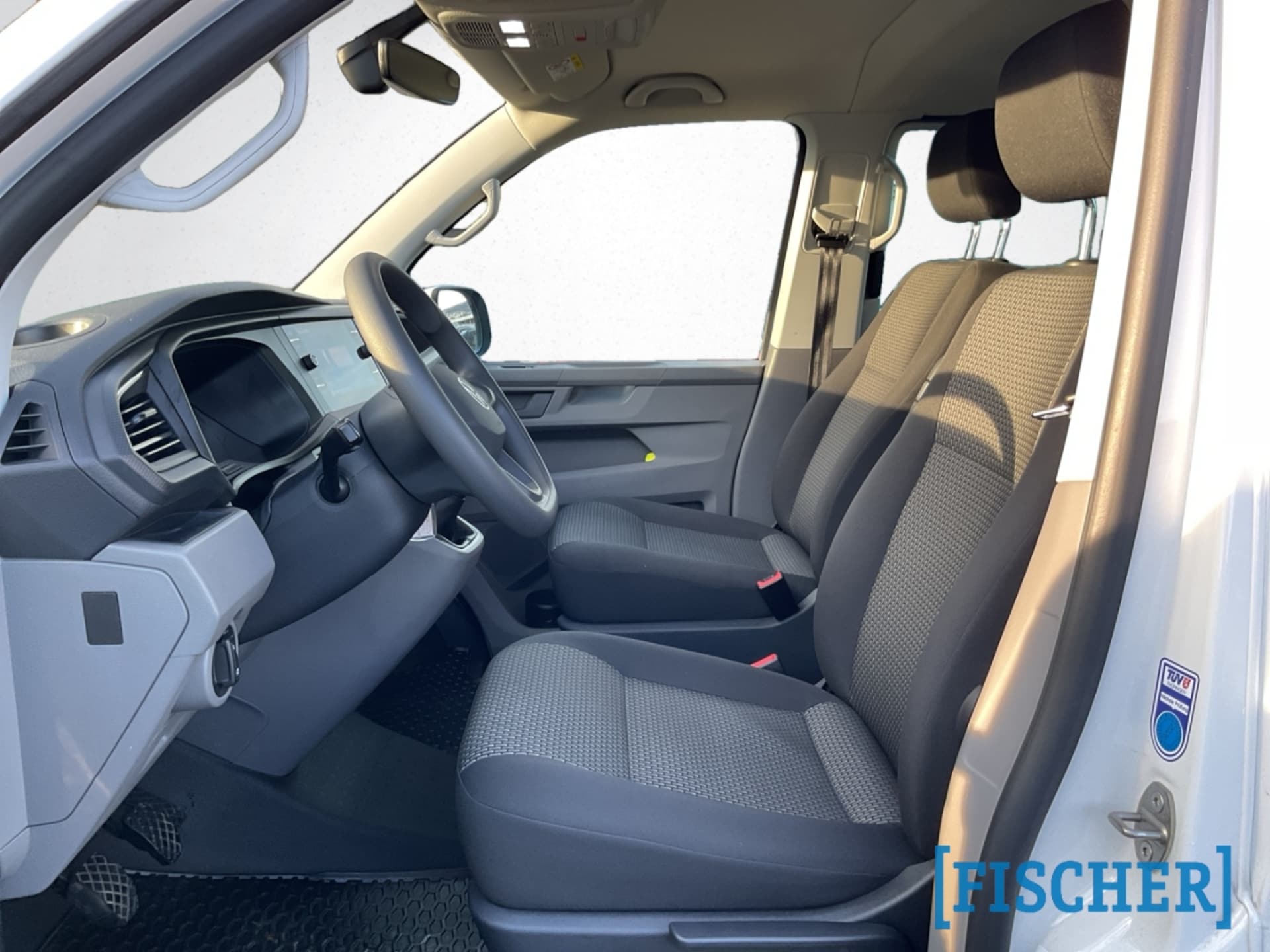 Volkswagen T6.1 Caravelle langer Radstand Trendline