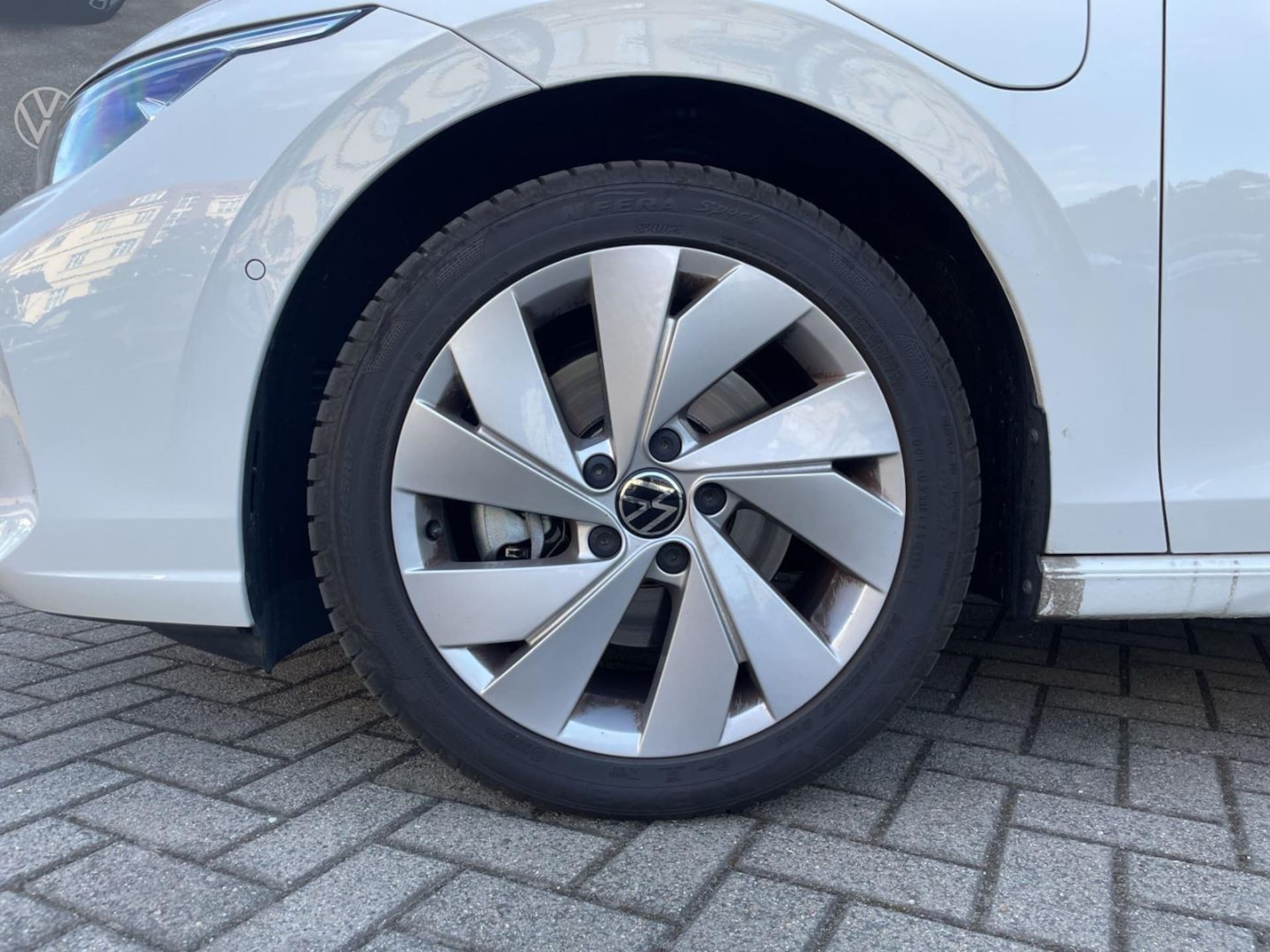 Volkswagen Golf Style