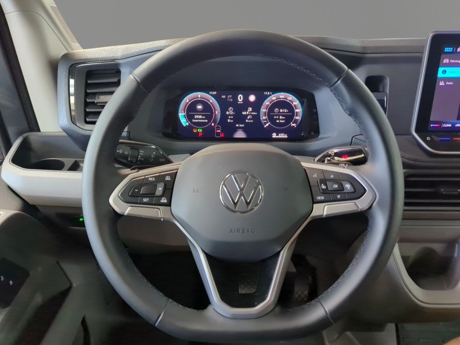 Volkswagen Crafter Kasten mittlerer Radstand – Bild 11