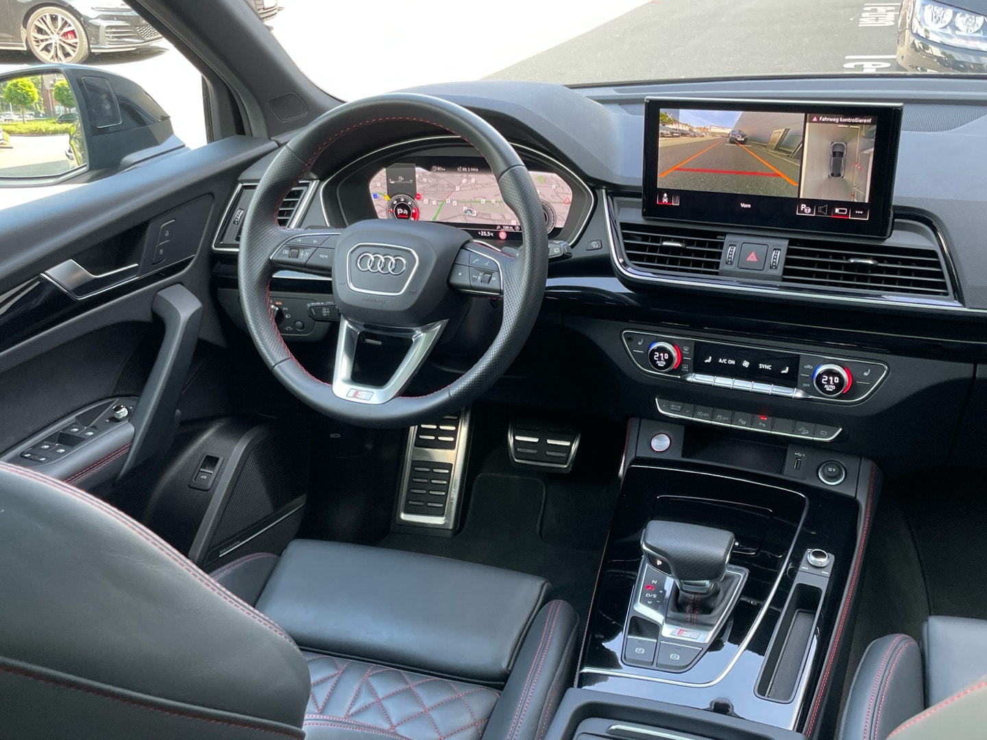Bild über Audi SQ5 Sportback TDI tiptronic - für weitere Informationen kontaktieren Sie den Audi Partner