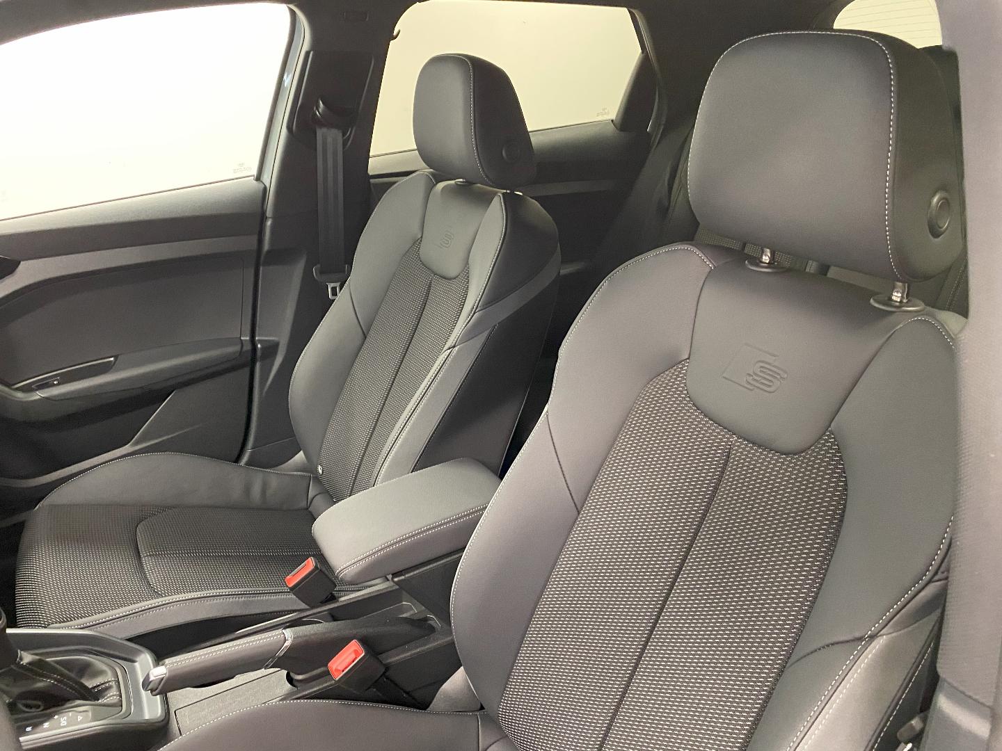 Image about Audi A1 Sportback S line 35 TFSI S tronic