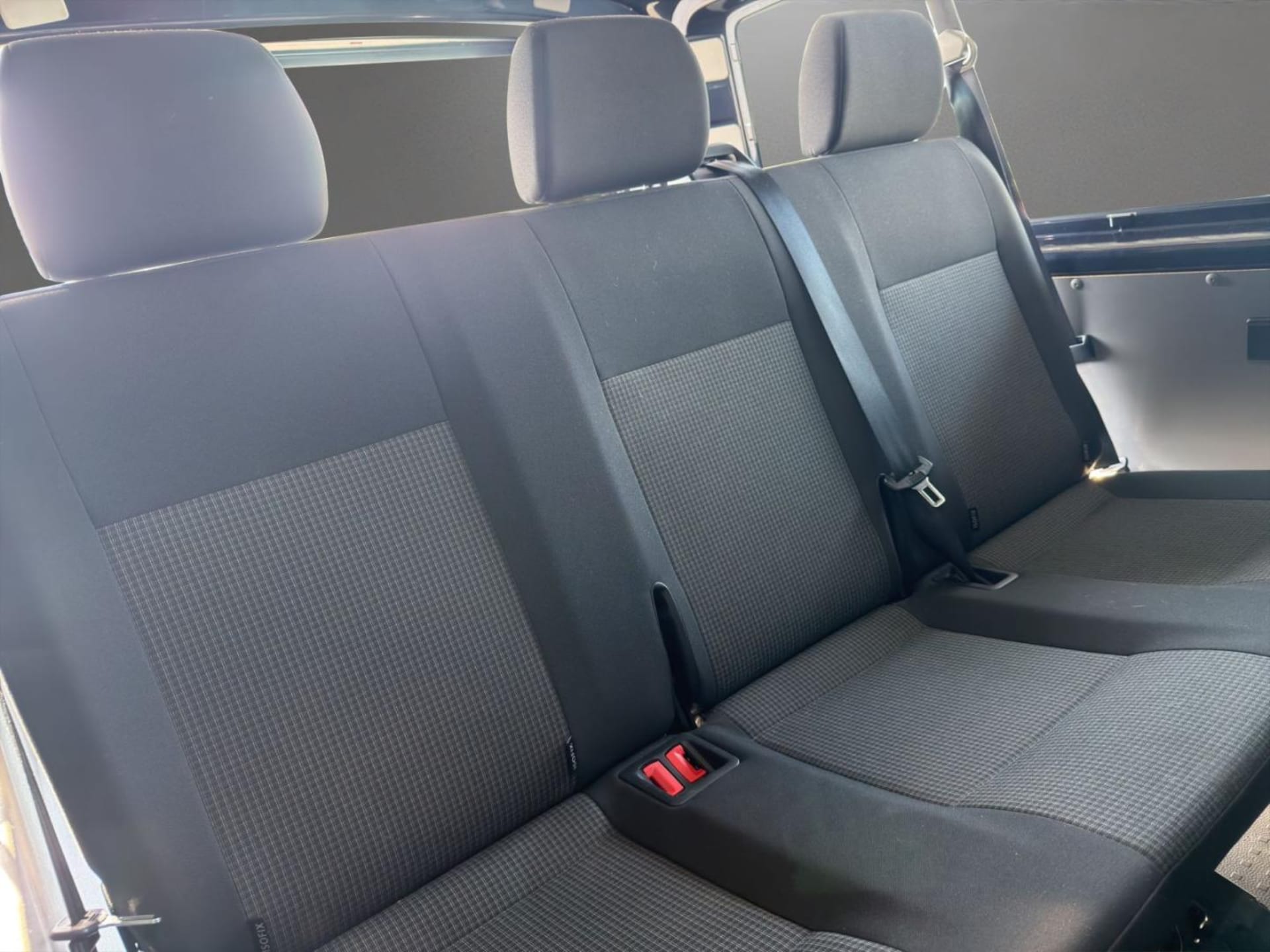 Volkswagen T6.1 Transporter Kombi langer Radstand