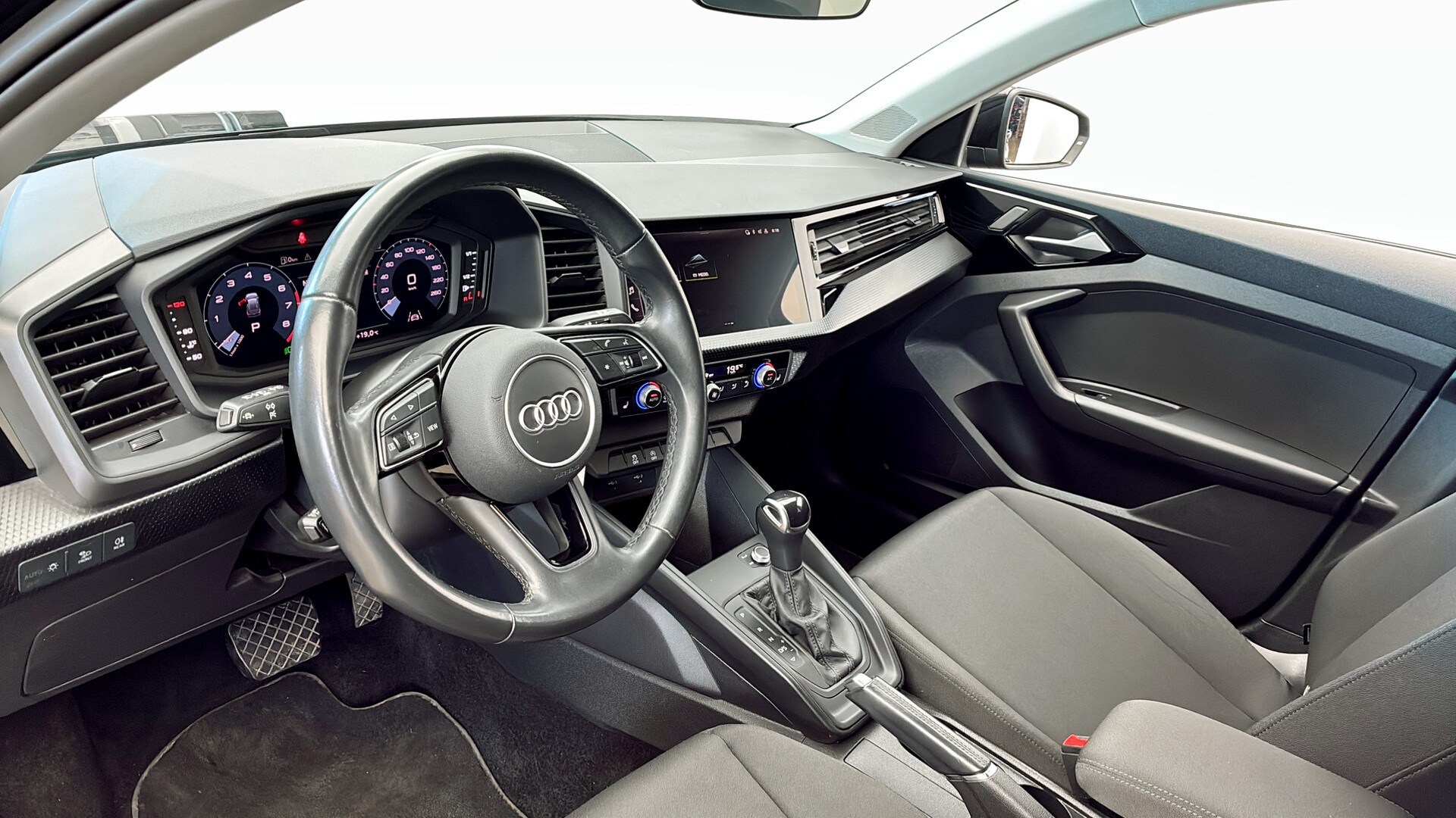Bild som visar&nbsp;Audi A1 Sportback&nbsp;A1 Sportback 30 TFSI Proline 110 hk S tronic - för mer information kontakta din Audi Partner