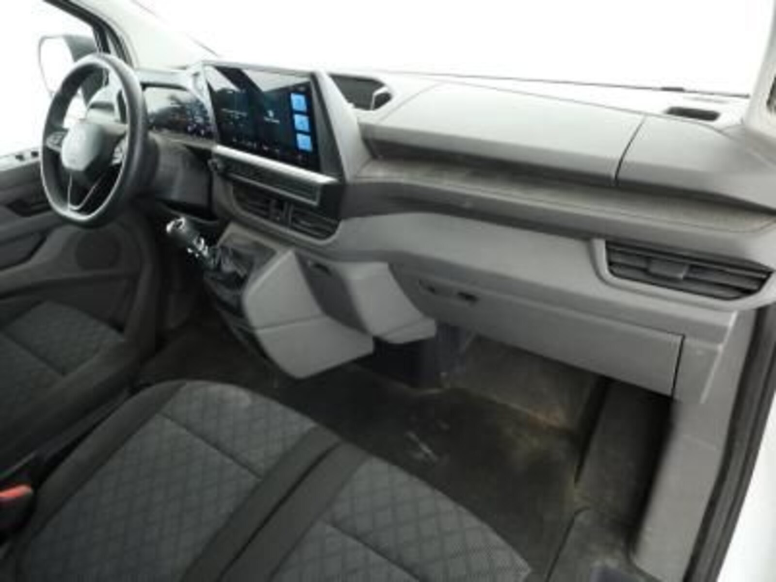 Volkswagen Transporter Kasten kurzer Radstand – Bild 4