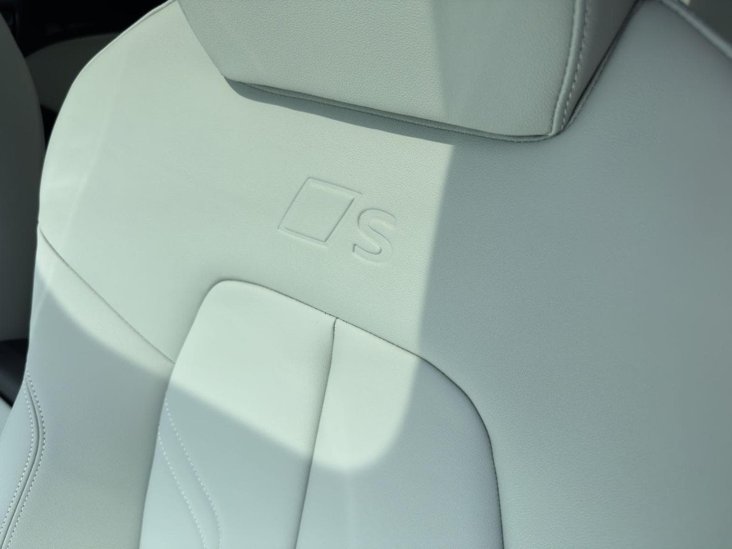 Bild über Audi A5 Avant e-hybrid e-hybrid quattro 270 kW S tronic - für weitere Informationen kontaktieren Sie den Audi Partner