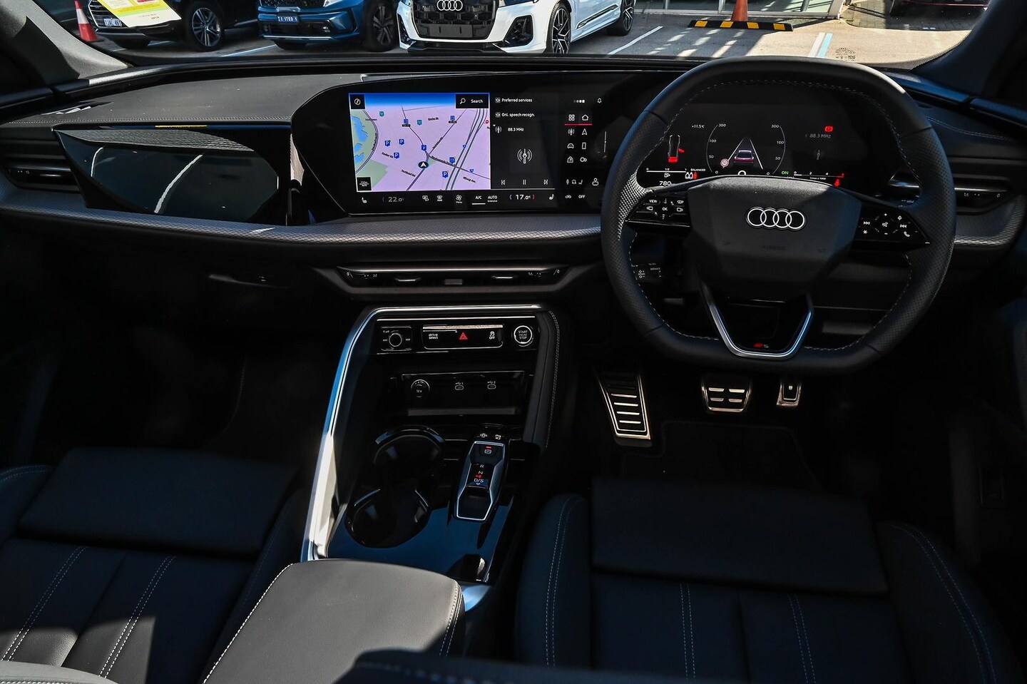 Image about Audi Q5 SUV TDI quattro 150 kW sport