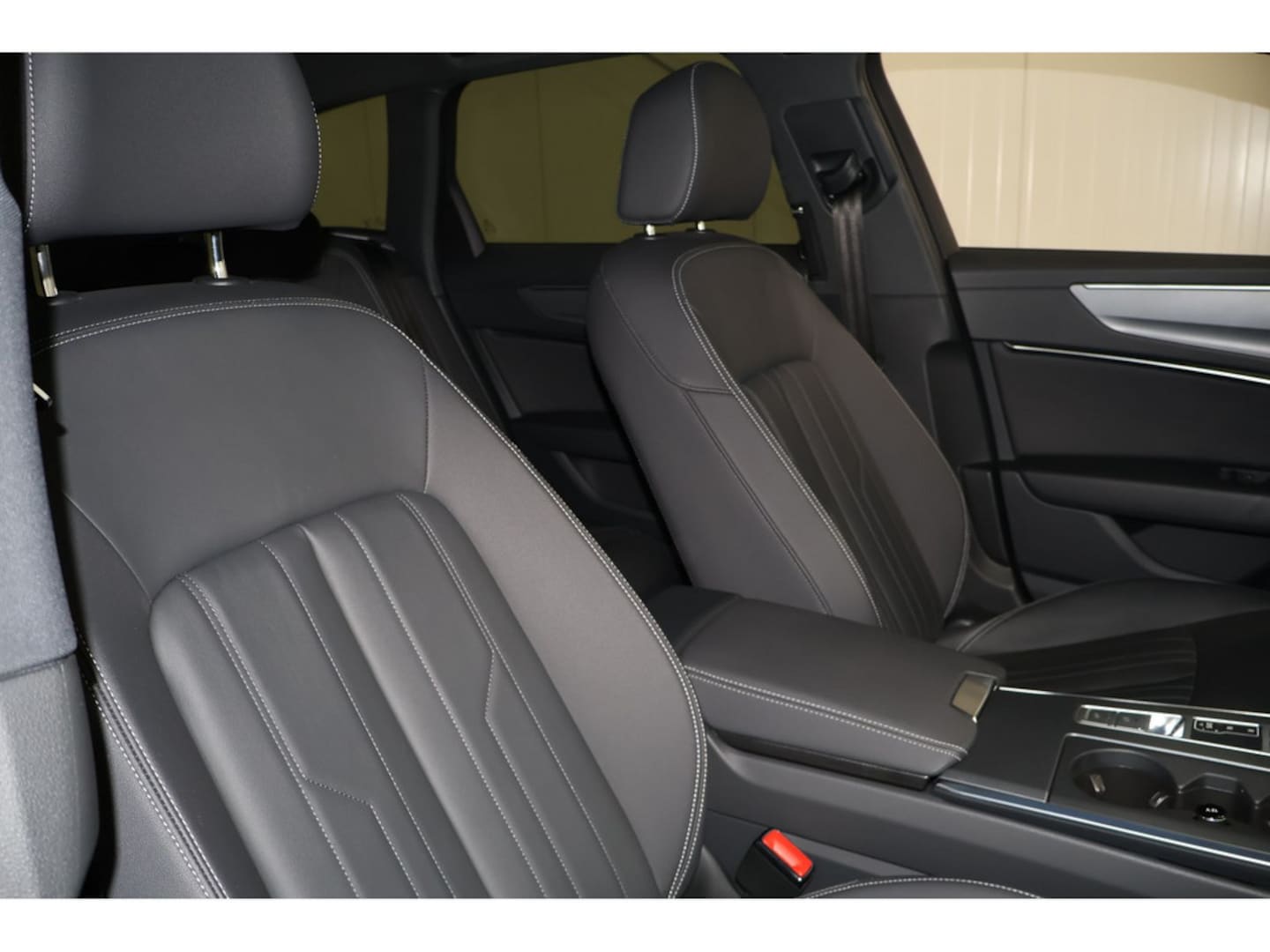 Bild über Audi A6 Avant S line 40 TDI S tronic - für weitere Informationen kontaktieren Sie den Audi Partner