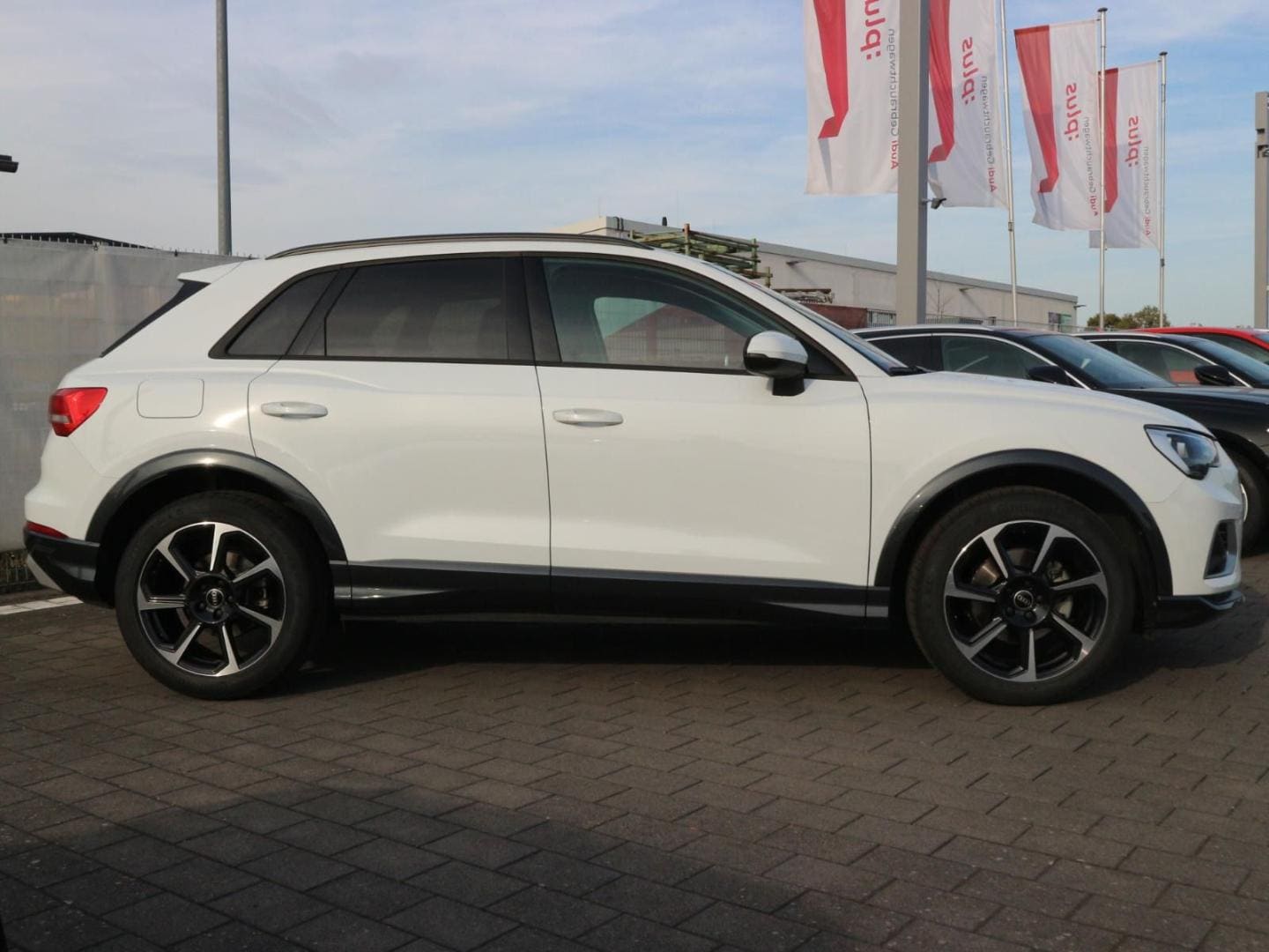 Bild über Audi Q3 TDI 110 kW S tronic - für weitere Informationen kontaktieren Sie den Audi Partner