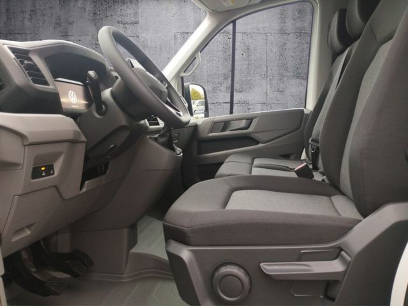 Volkswagen Crafter Kasten mittlerer Radstand – Bild 9